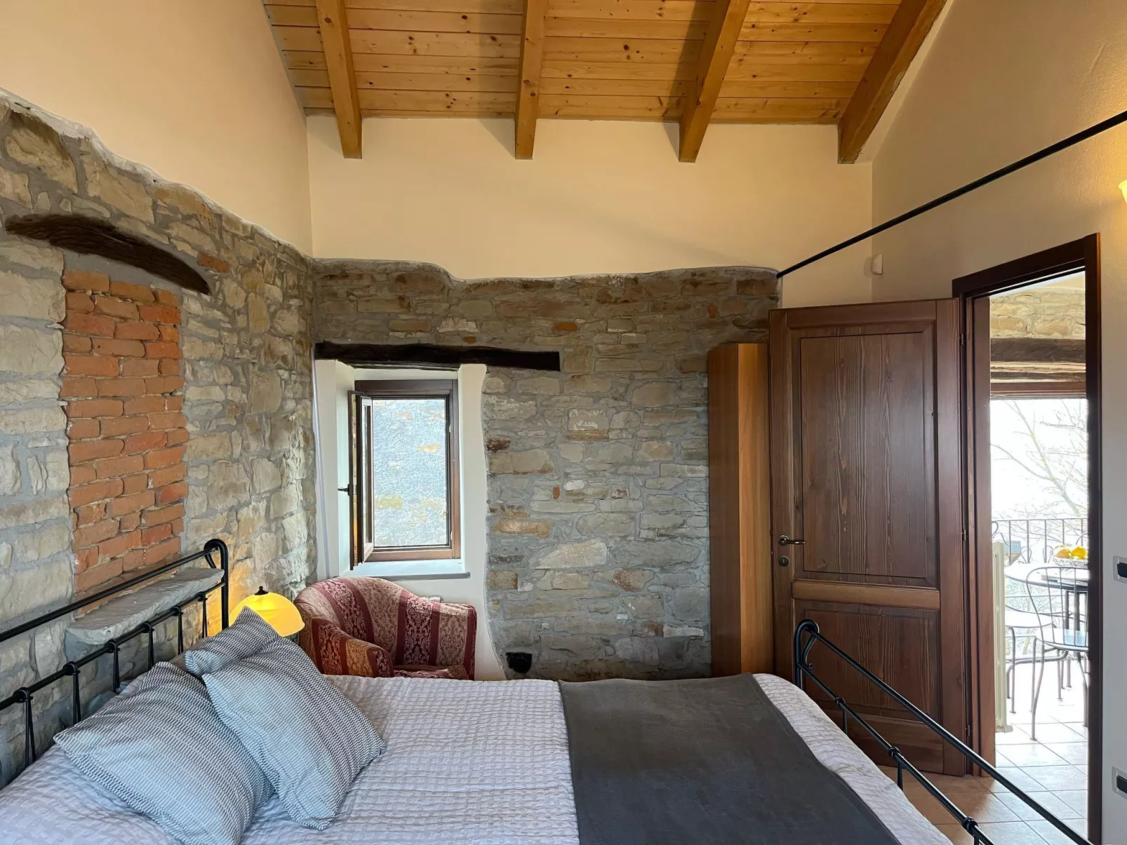 Cascina Bricco 'Ein Balkon in den Alpen-Drinnen