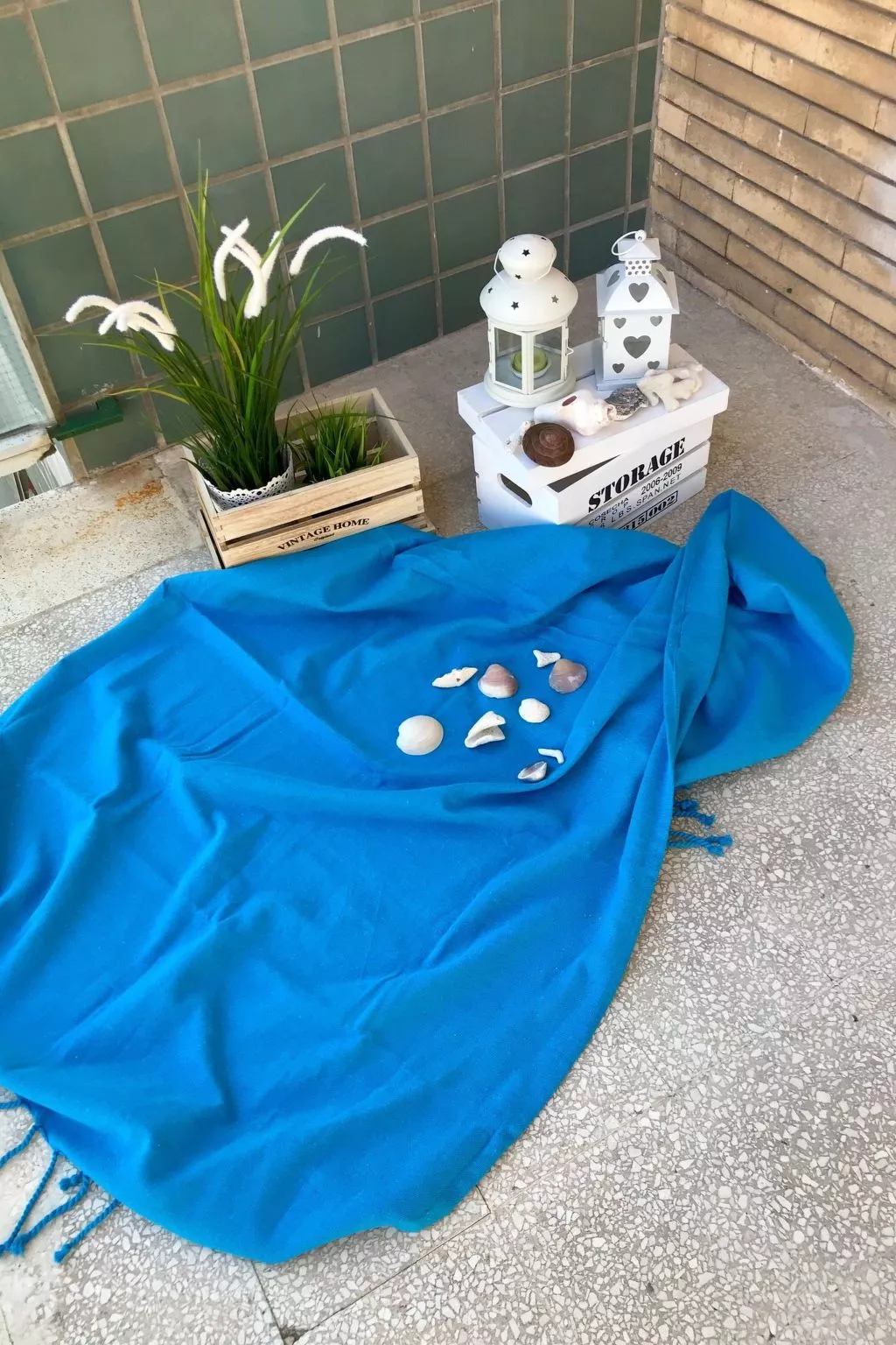 "AzzuRomare-Image-tags.info