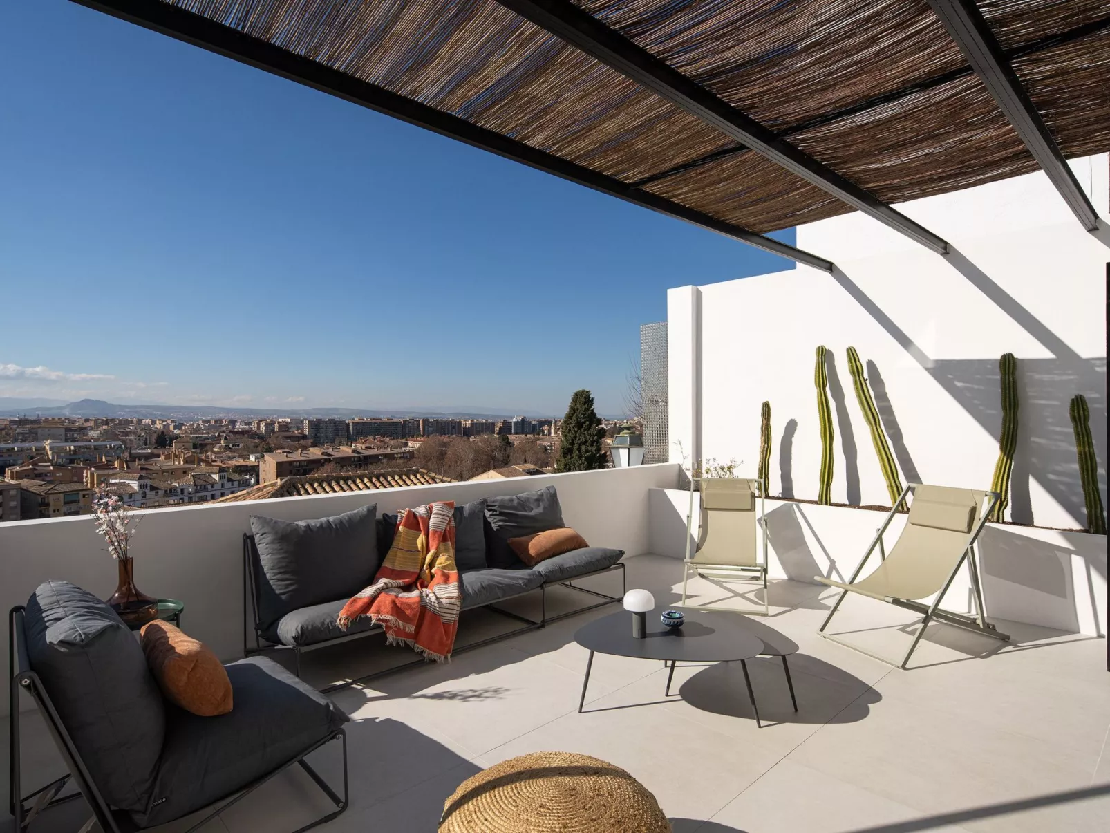 Privater Pool - Terrasse mit Aussicht - Tolle Lage