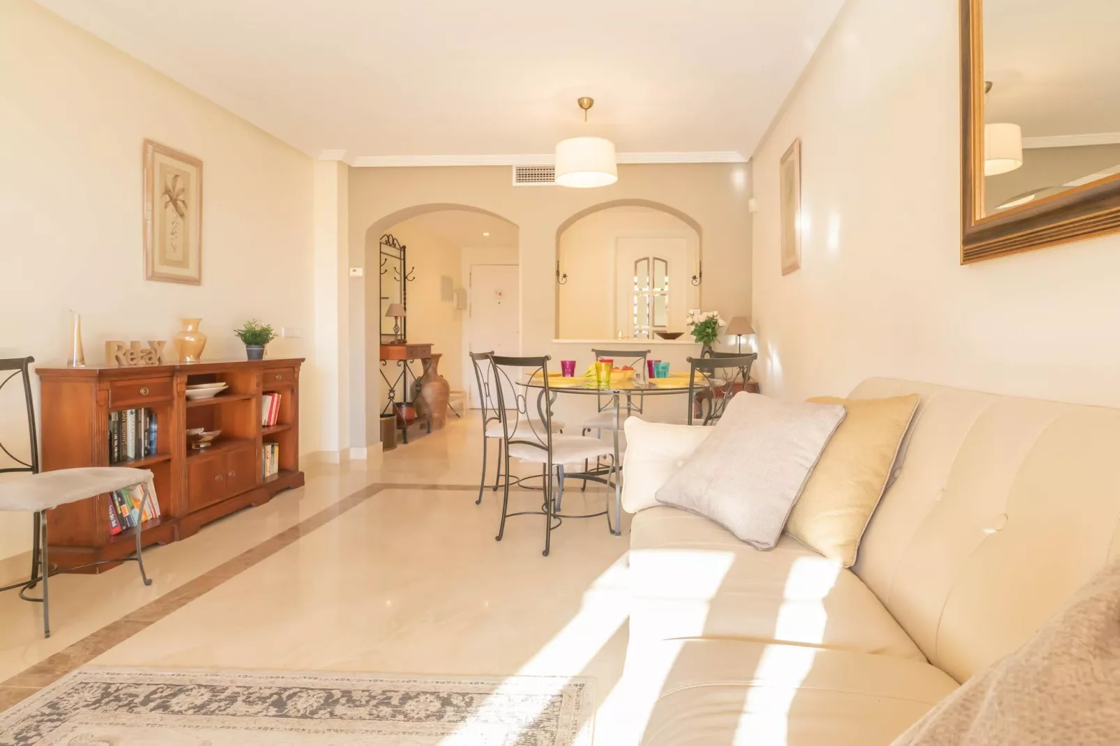 CT 244 - Faro' s Finca de Los Arqueros - Golf & Dolce Vita-Wohnzimmer