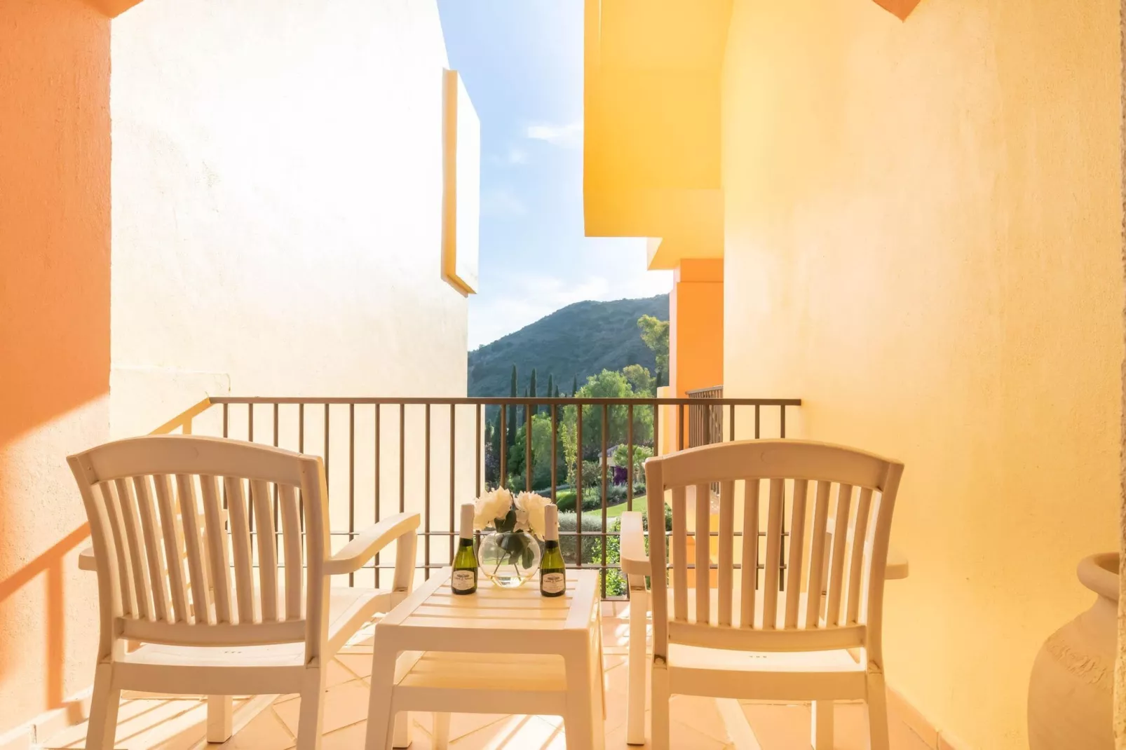 CT 244 - Faro' s Finca de Los Arqueros - Golf & Dolce Vita-Terrassenbalkon