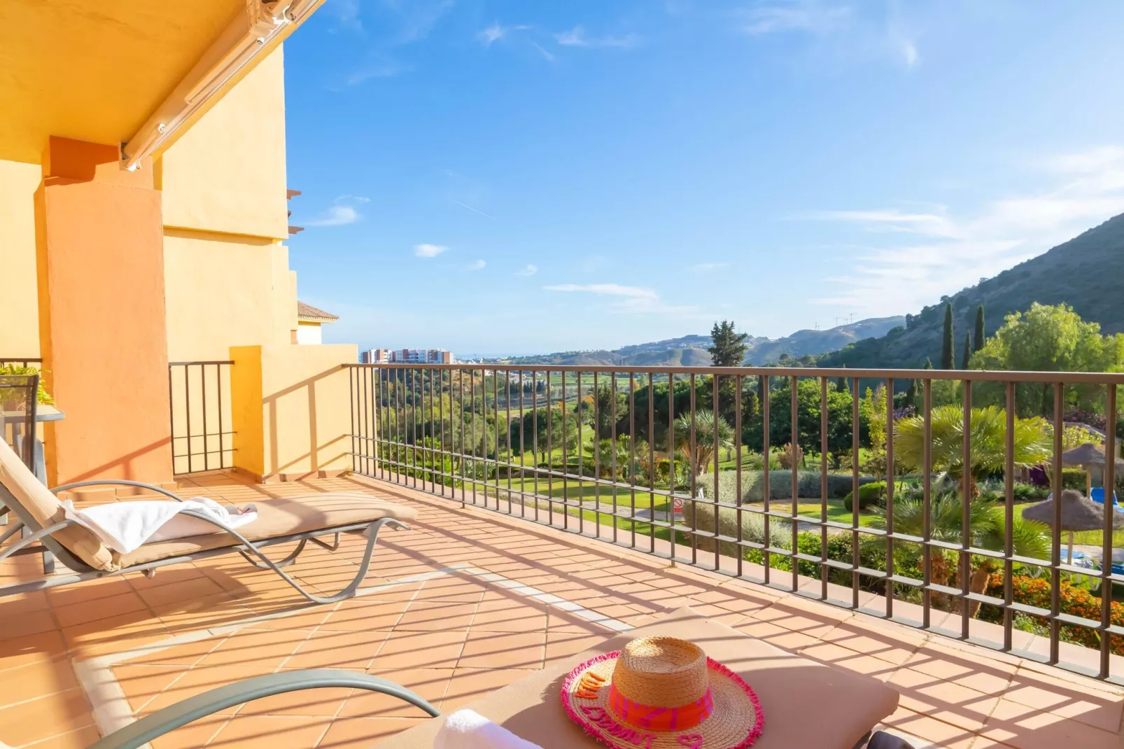 CT 244 - Faro' s Finca de Los Arqueros - Golf & Dolce Vita-Terrassenbalkon