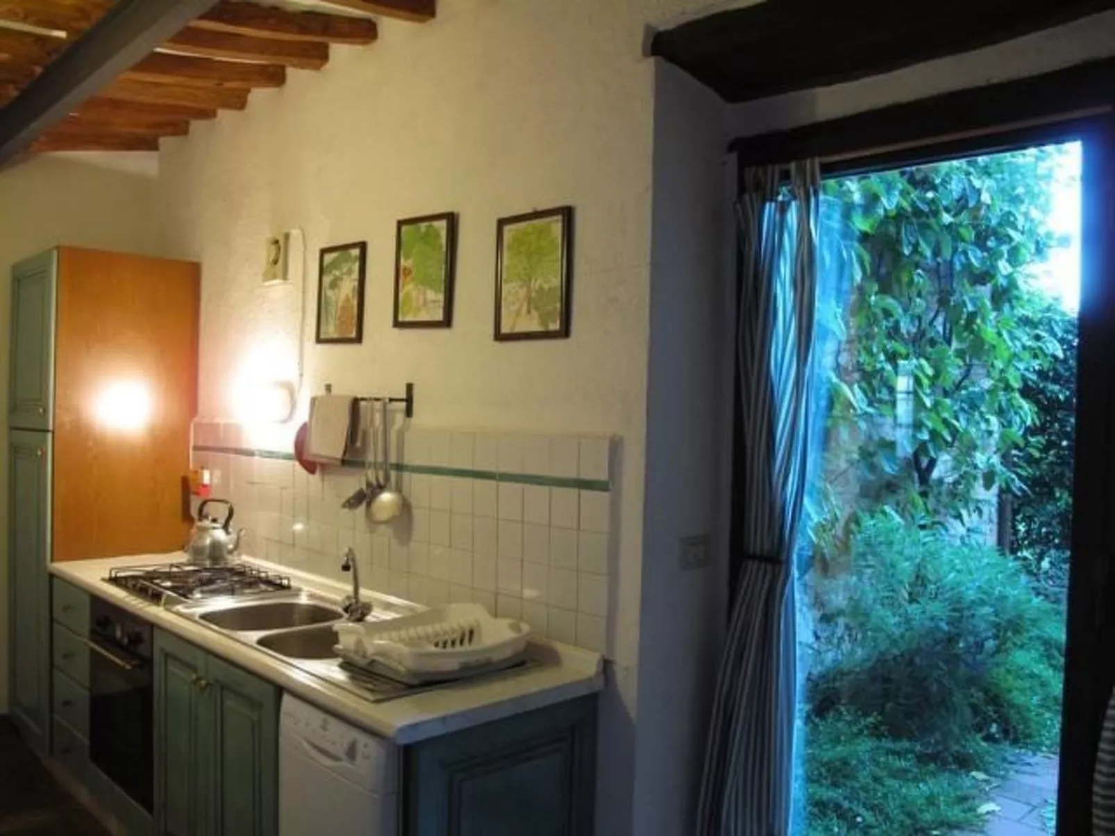 Urlaub flach weiß - Drinnen