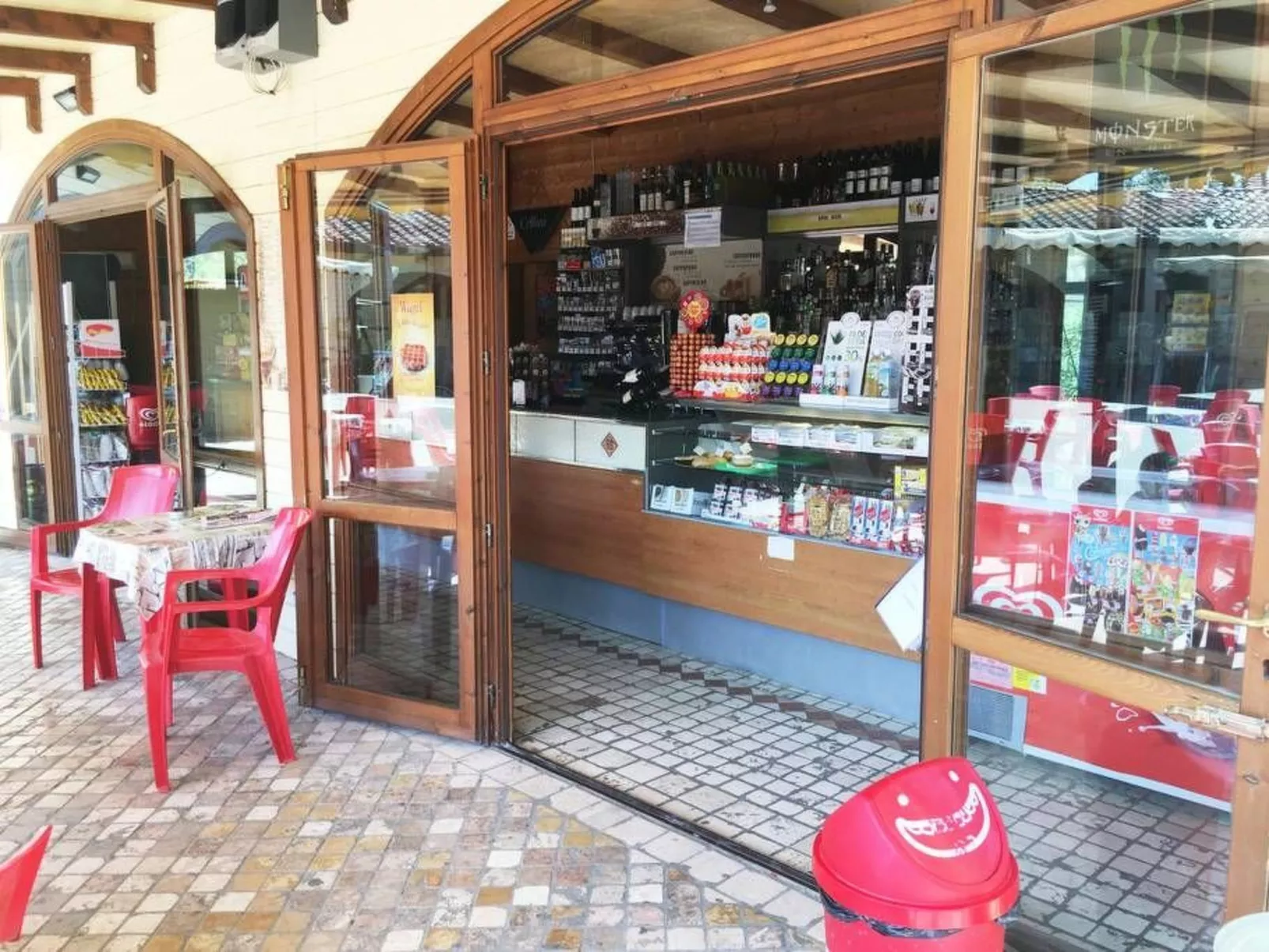 In Viareggio mit Gemeinschaftspool-Dehors