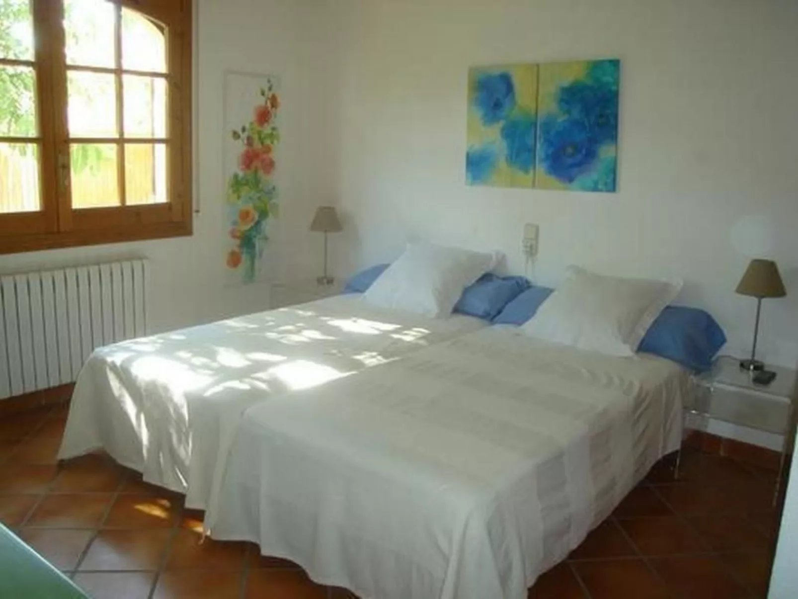 Mit Pool am Meer-Dedans