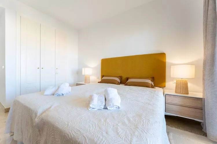 CT 199 HHH - Duquesa Village-Bedroom