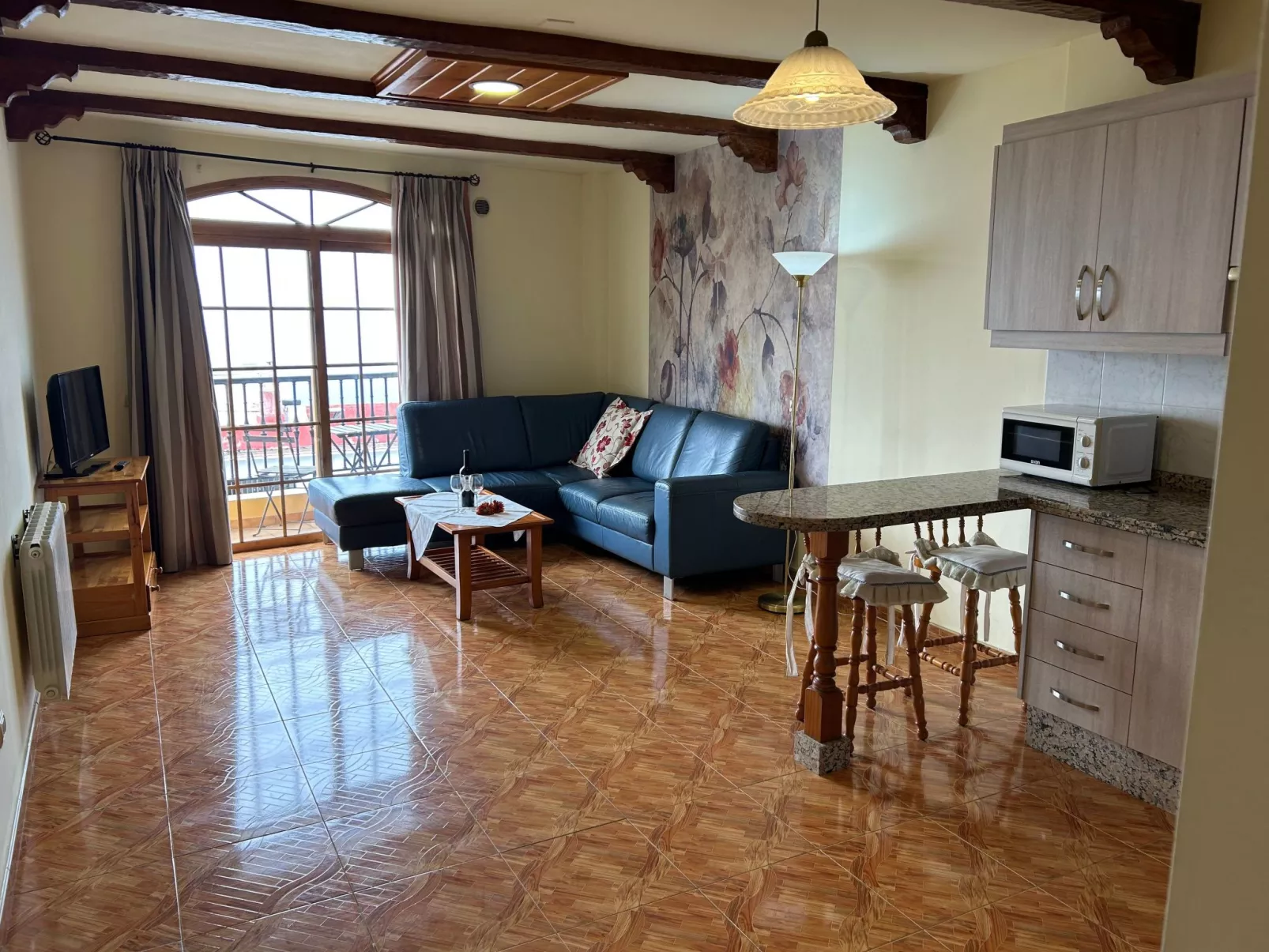 Apartment mit Balkon und Meerblick-Inside