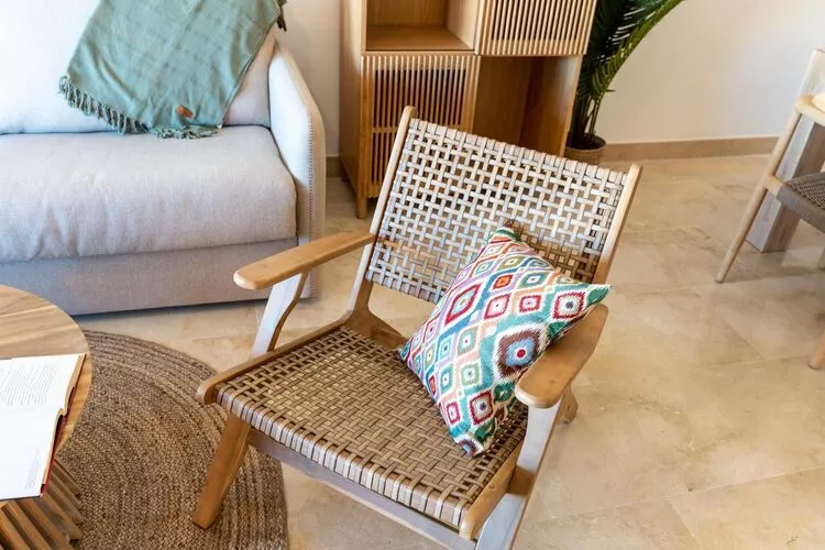 CT 199 HHH - Duquesa Village-Living room