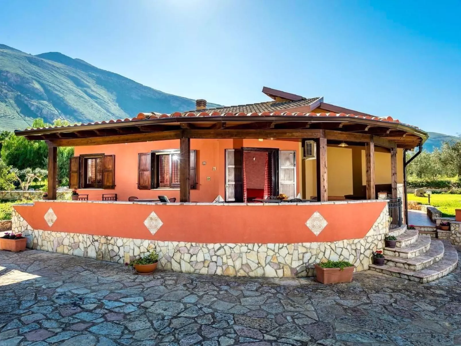 "Flavia" mit eigenem Pool