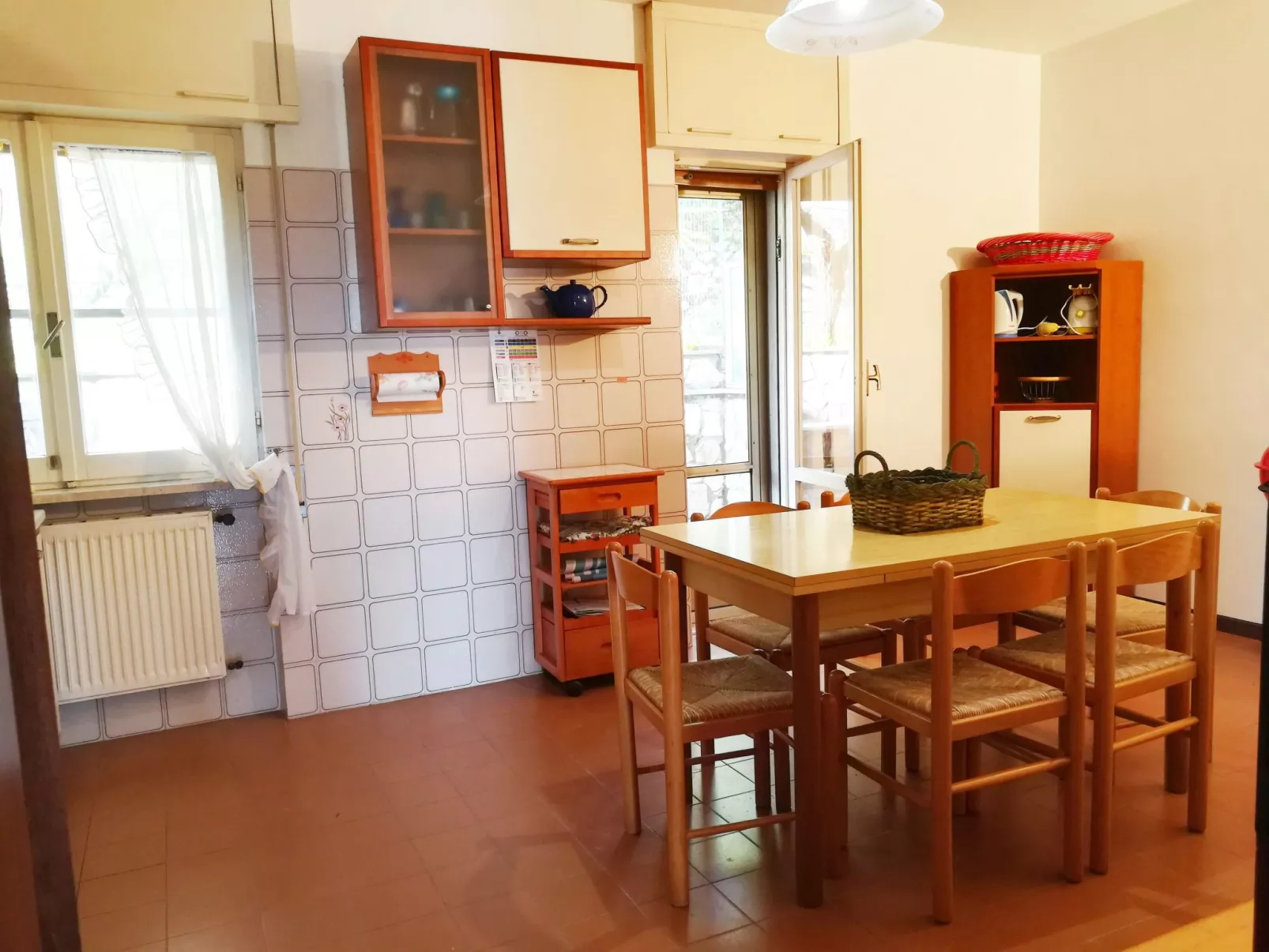 Angenehmes Haus in Sperlonga mit privatem Parkplatz-Drinnen