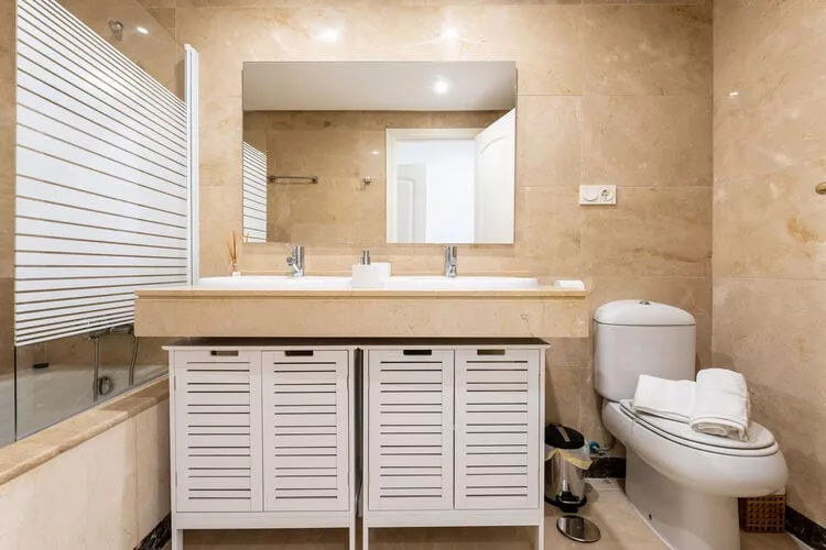 CT 199 HHH - Duquesa Village-Bathroom