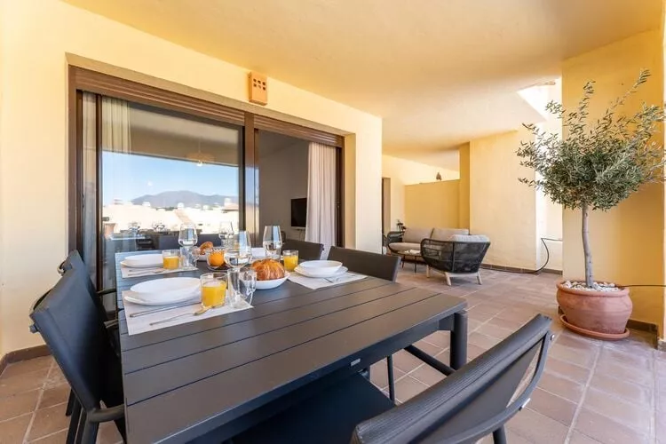 CT 199 HHH - Duquesa Village-Terrace balcony