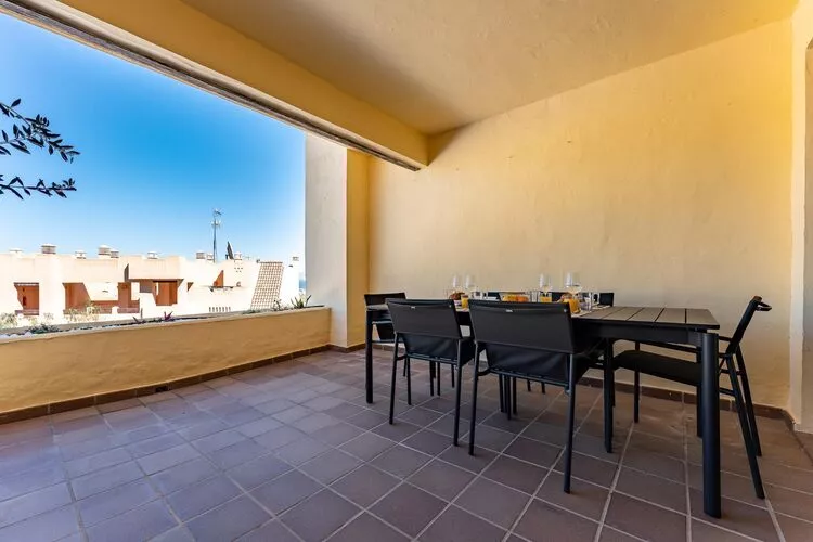 CT 199 HHH - Duquesa Village-Terrace balcony