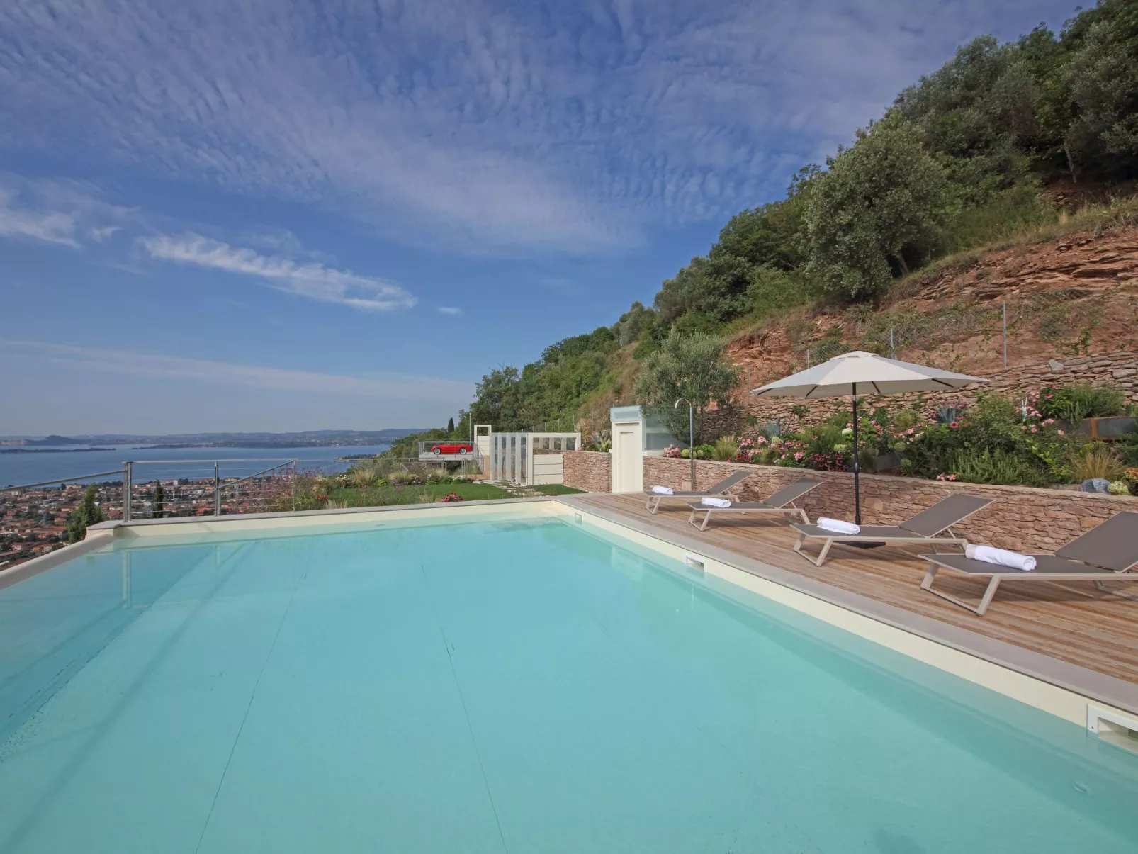 Exklusive Villa Agave mit Seeblick und privatem Pool-Draußen