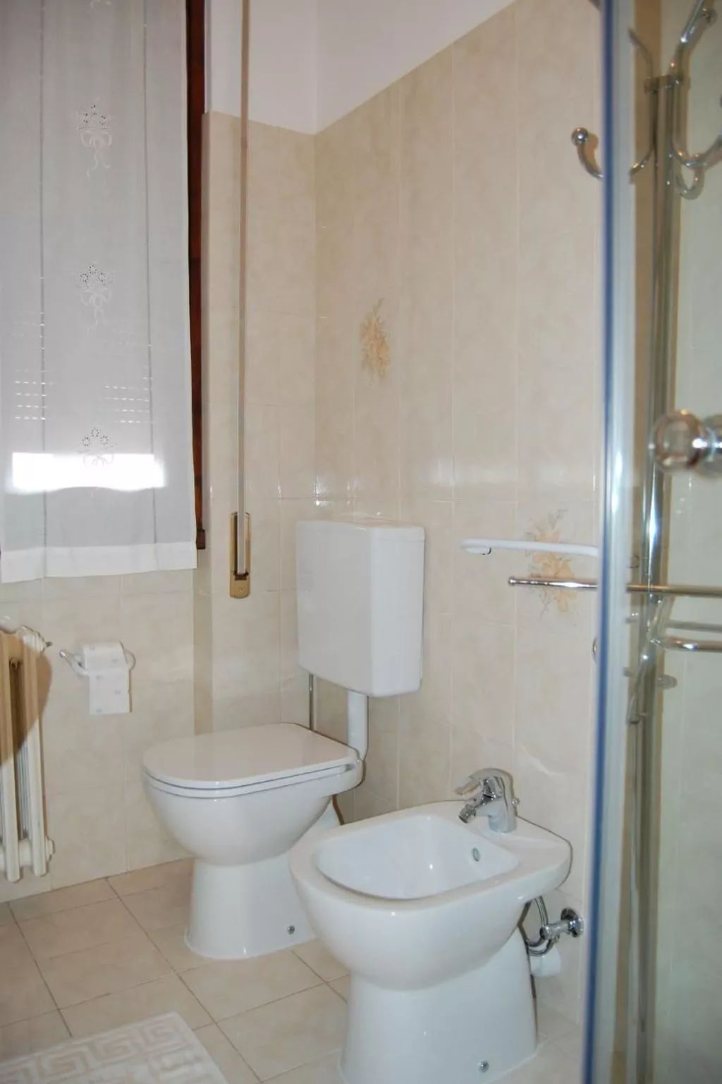 Wohnung Annetta mit Sicht auf See und Berge 75 m²-Drinnen