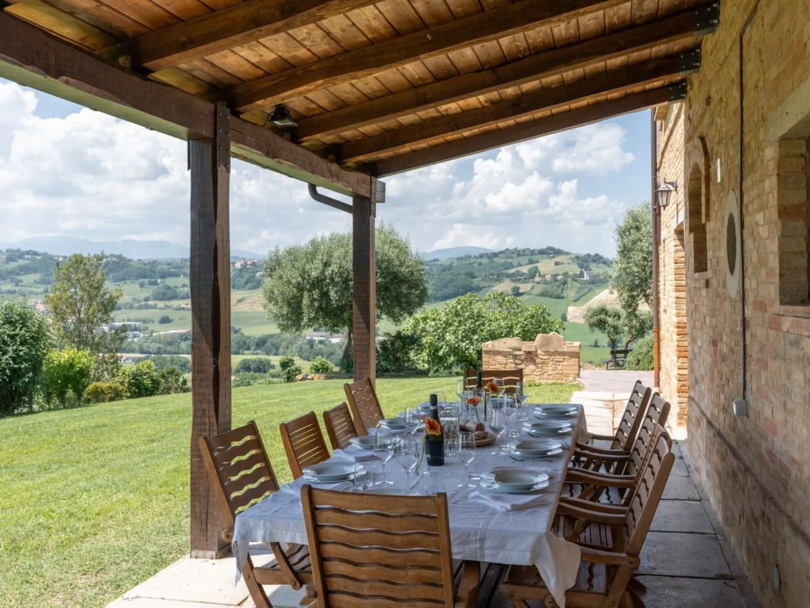 Villa mit privatem Pool und Wellnessbereich-Draußen