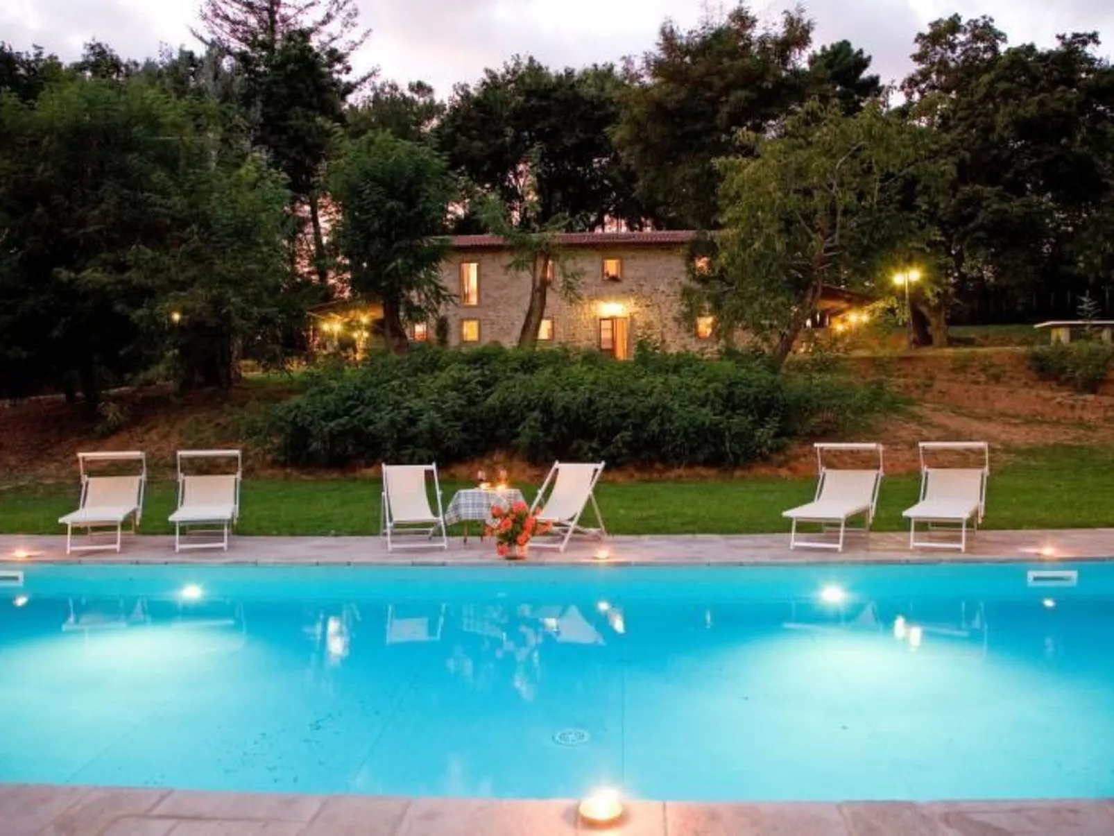 Villa Liz' Anwesen mit privatem Pool-Dehors