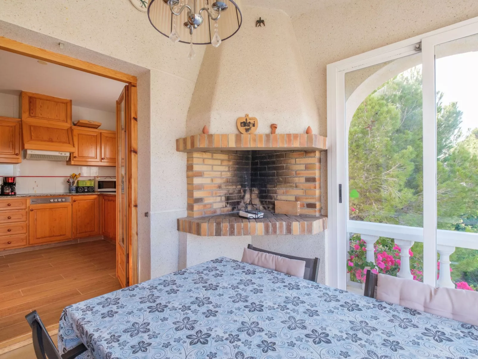 Imposante Ferienvilla mit großem Pool-Outside