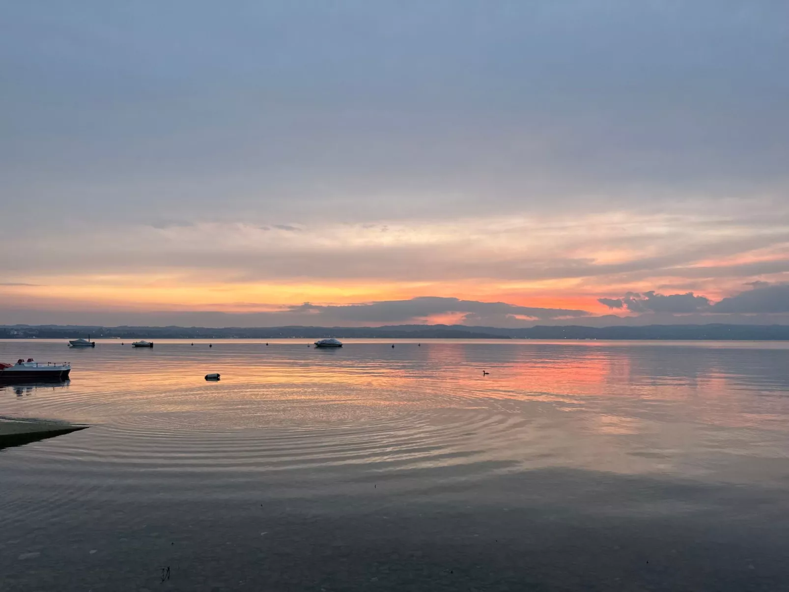 Gemütliche Zweizimmerwohnung mit Balkon-Draußen