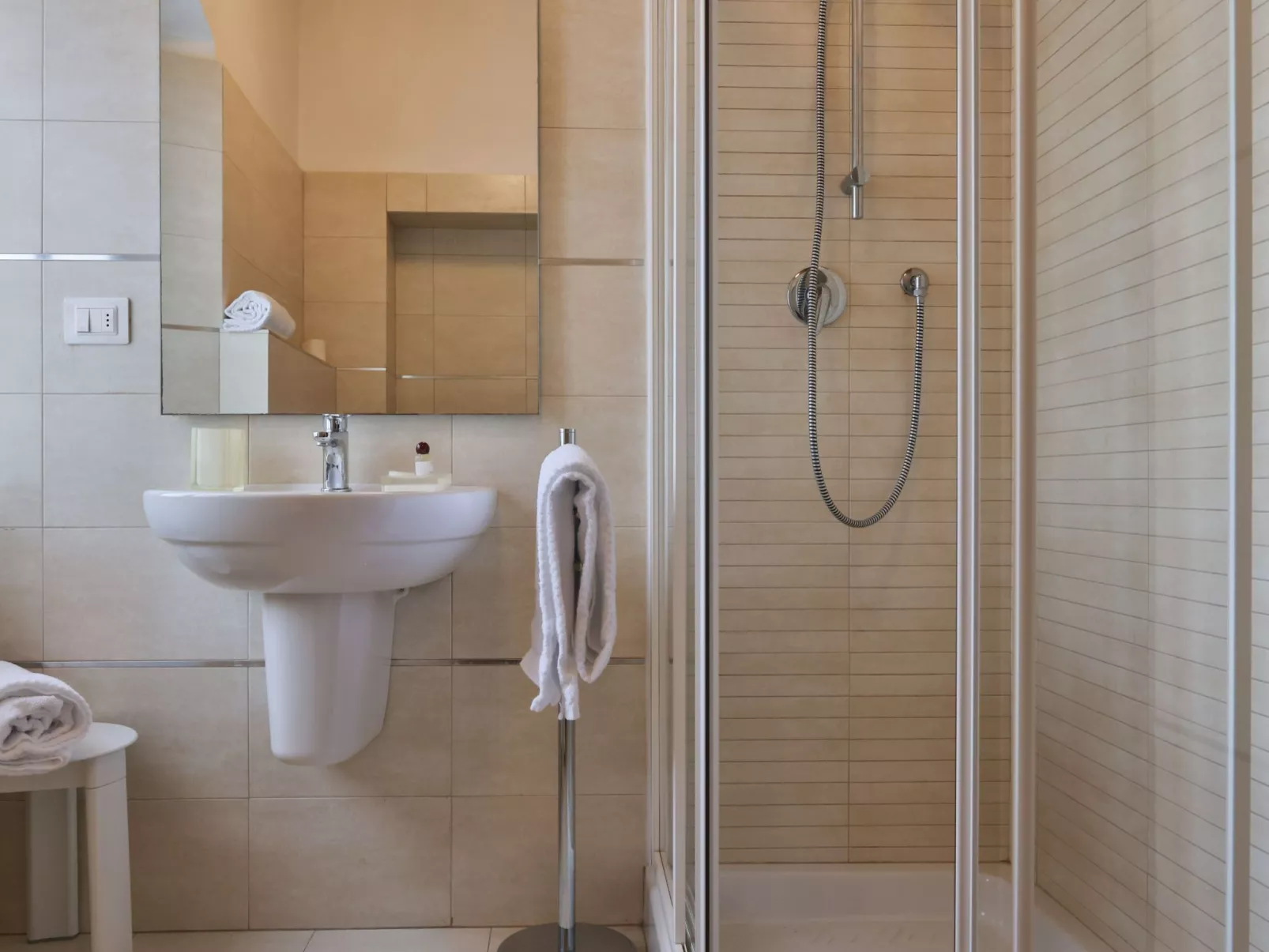 Große Wohnung mit 3 Schlafzimmern und 3 Bädern-Inside