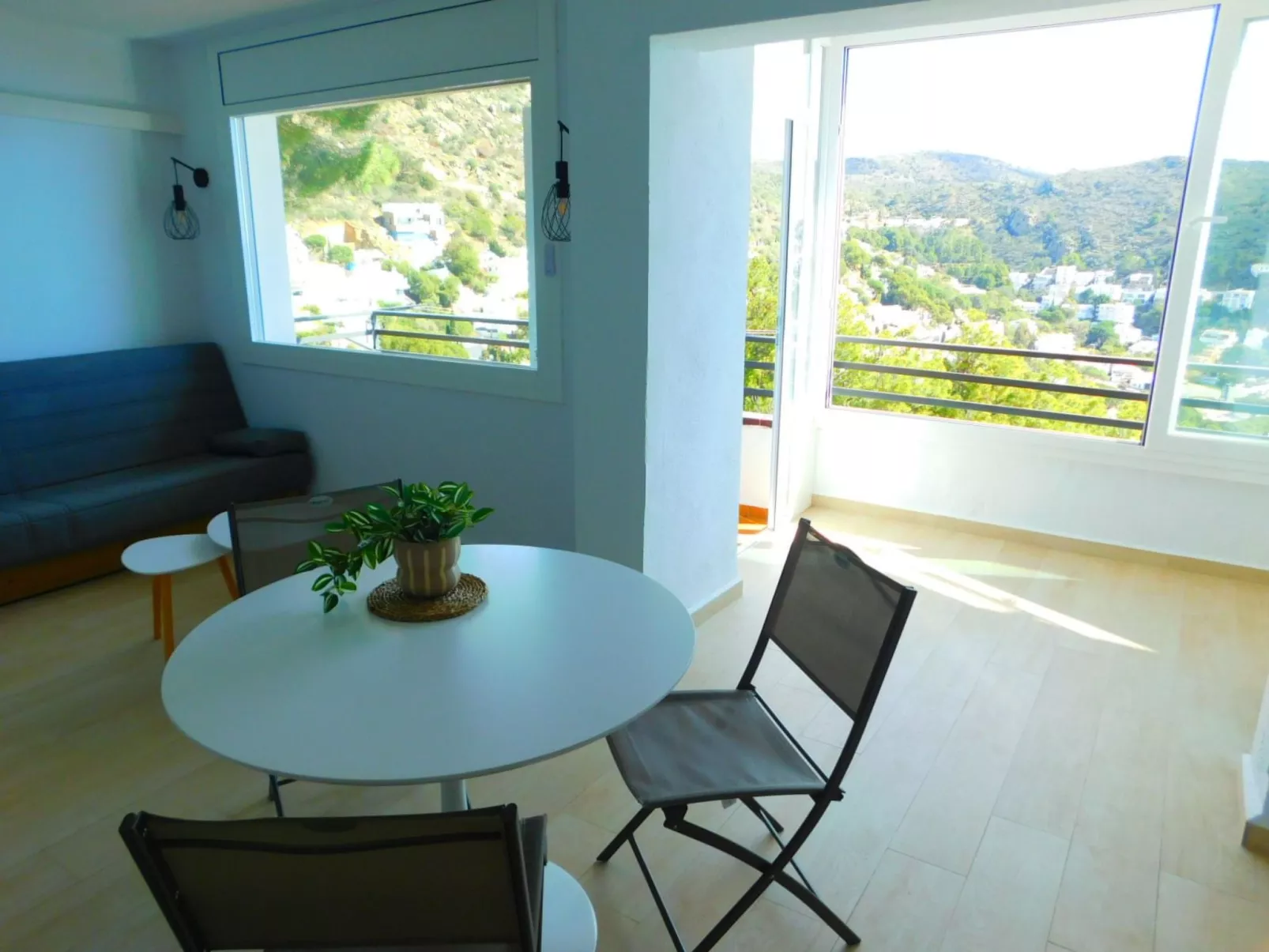 A-239 Ferienwohnung, Meerblick, Roses-Image-tags.info