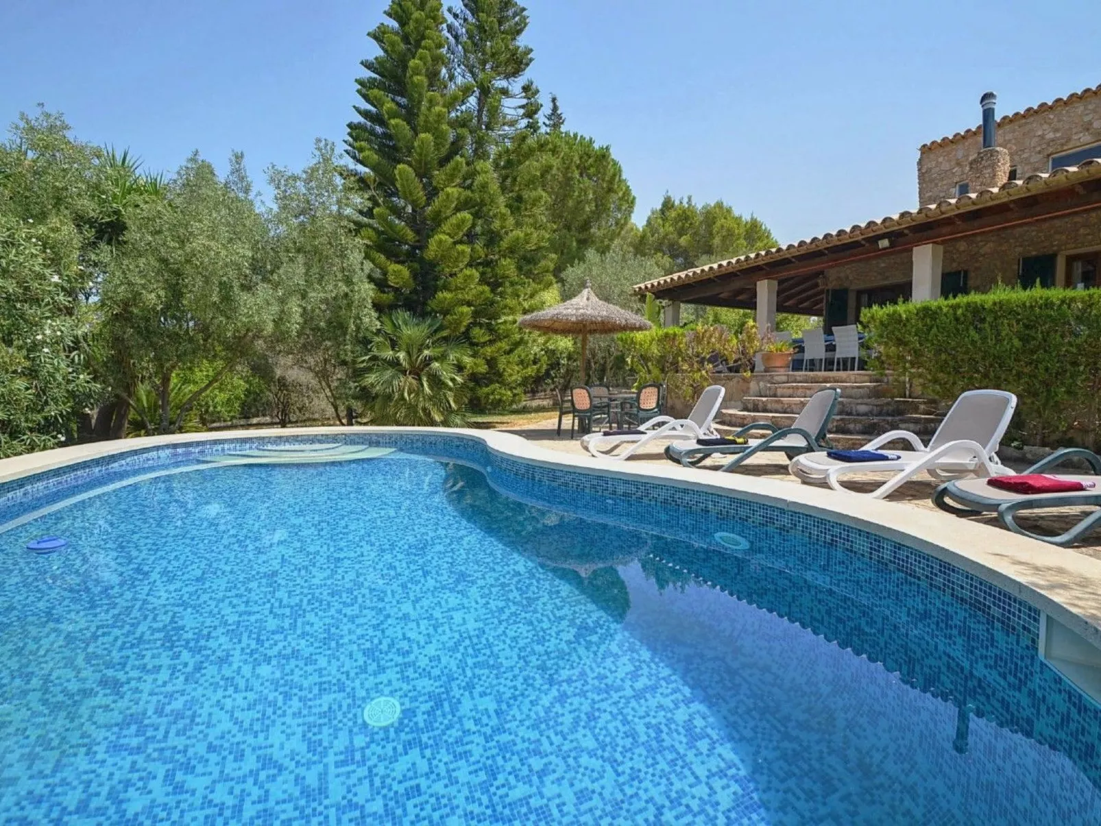 Villa mit Garten, Grill und Terrasse-Image-tags.info