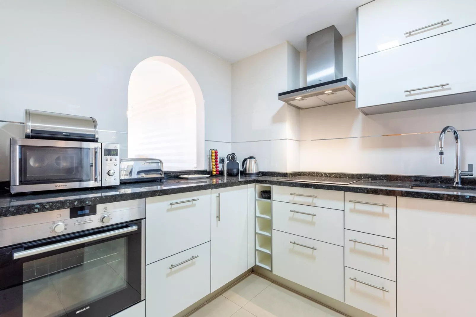 La Zenaida IV-Kitchen