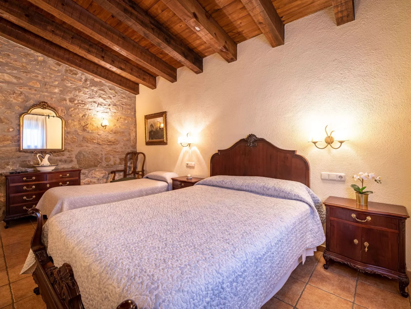 "Cobert del Carro".-Inside