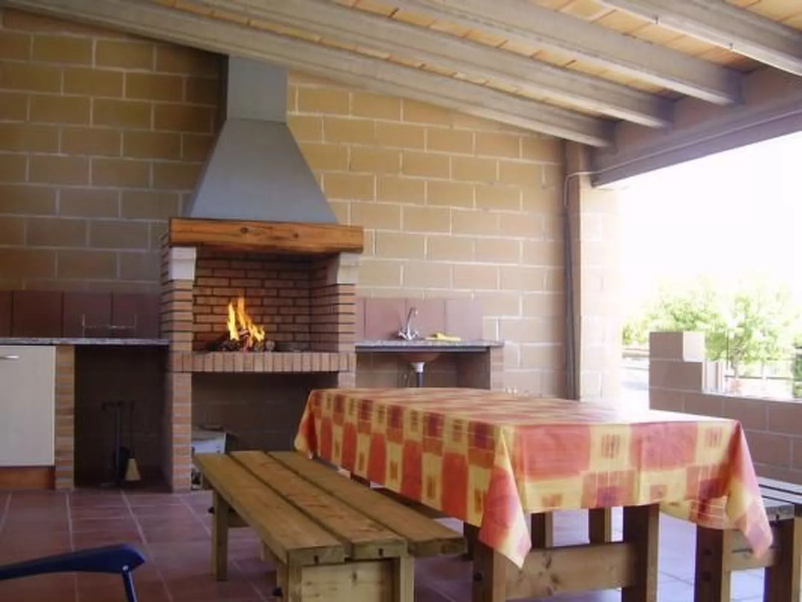 Cal Serveró 2-Outside