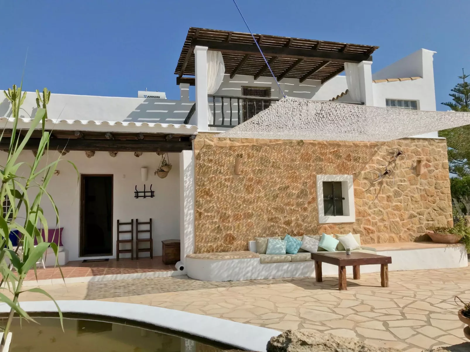 Villa El Palau-Outside