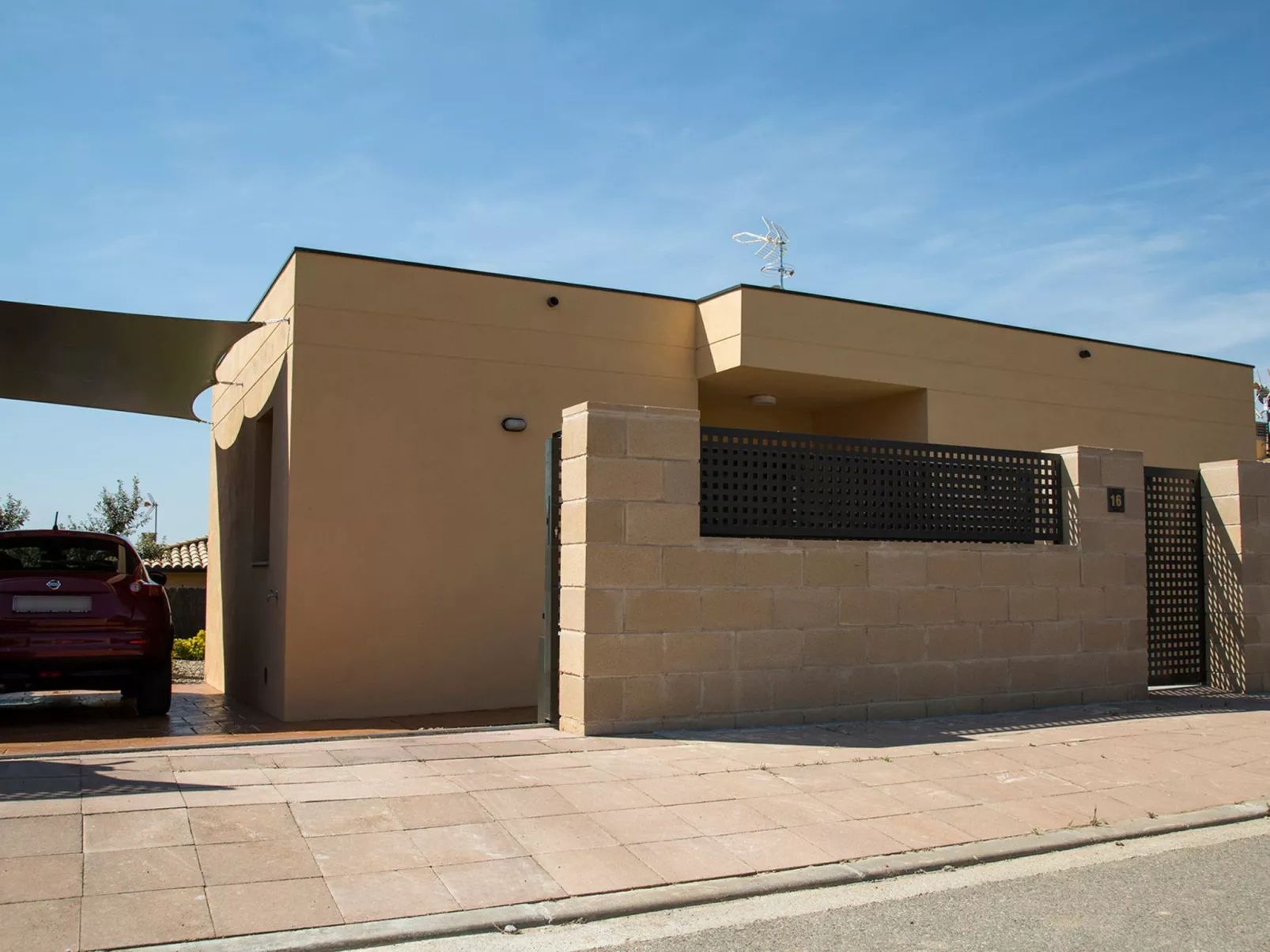 Medes Mar 4 mit Privatem Pool-Draußen