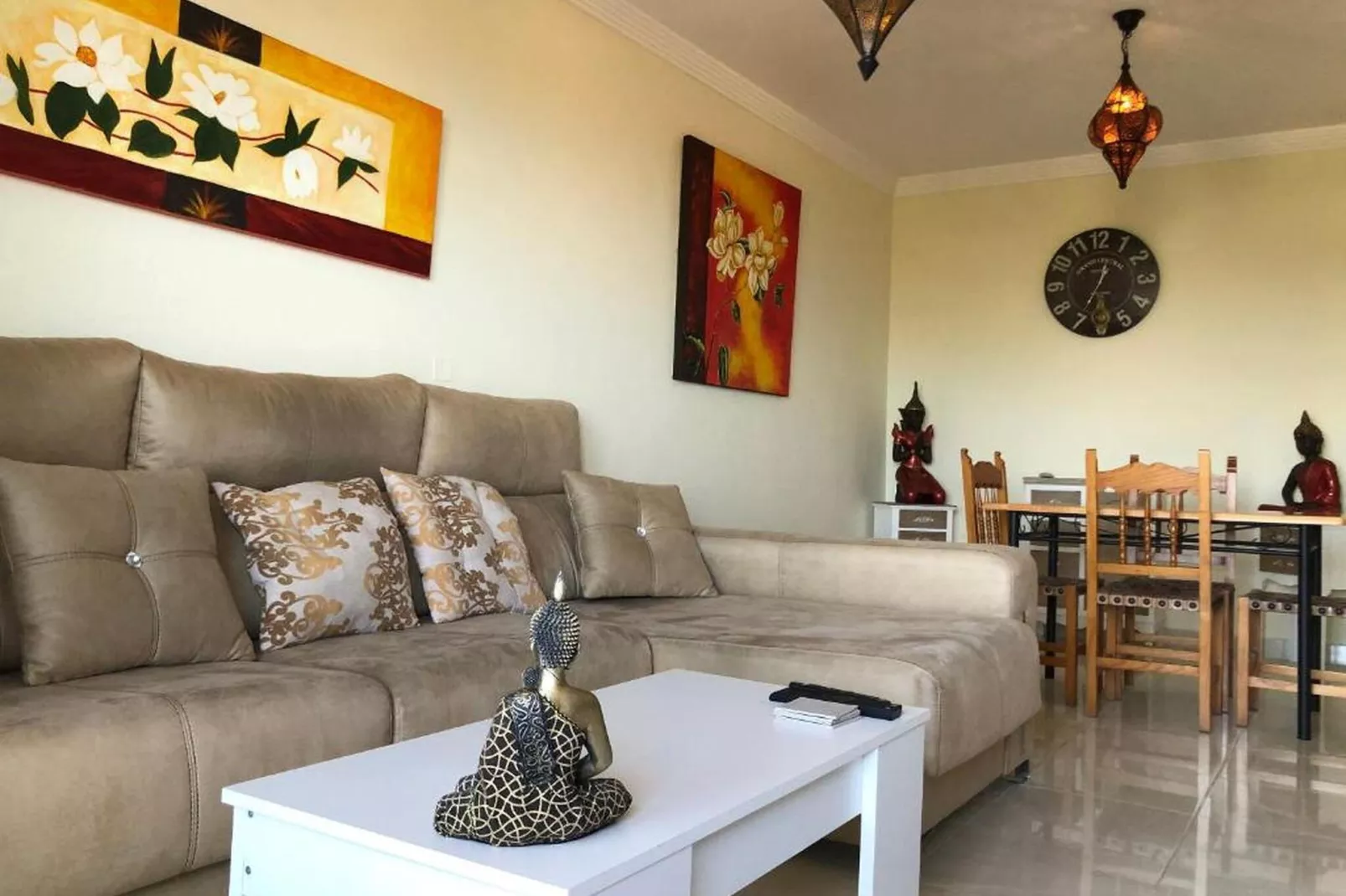 Costa Brisas Almayate-Salon
