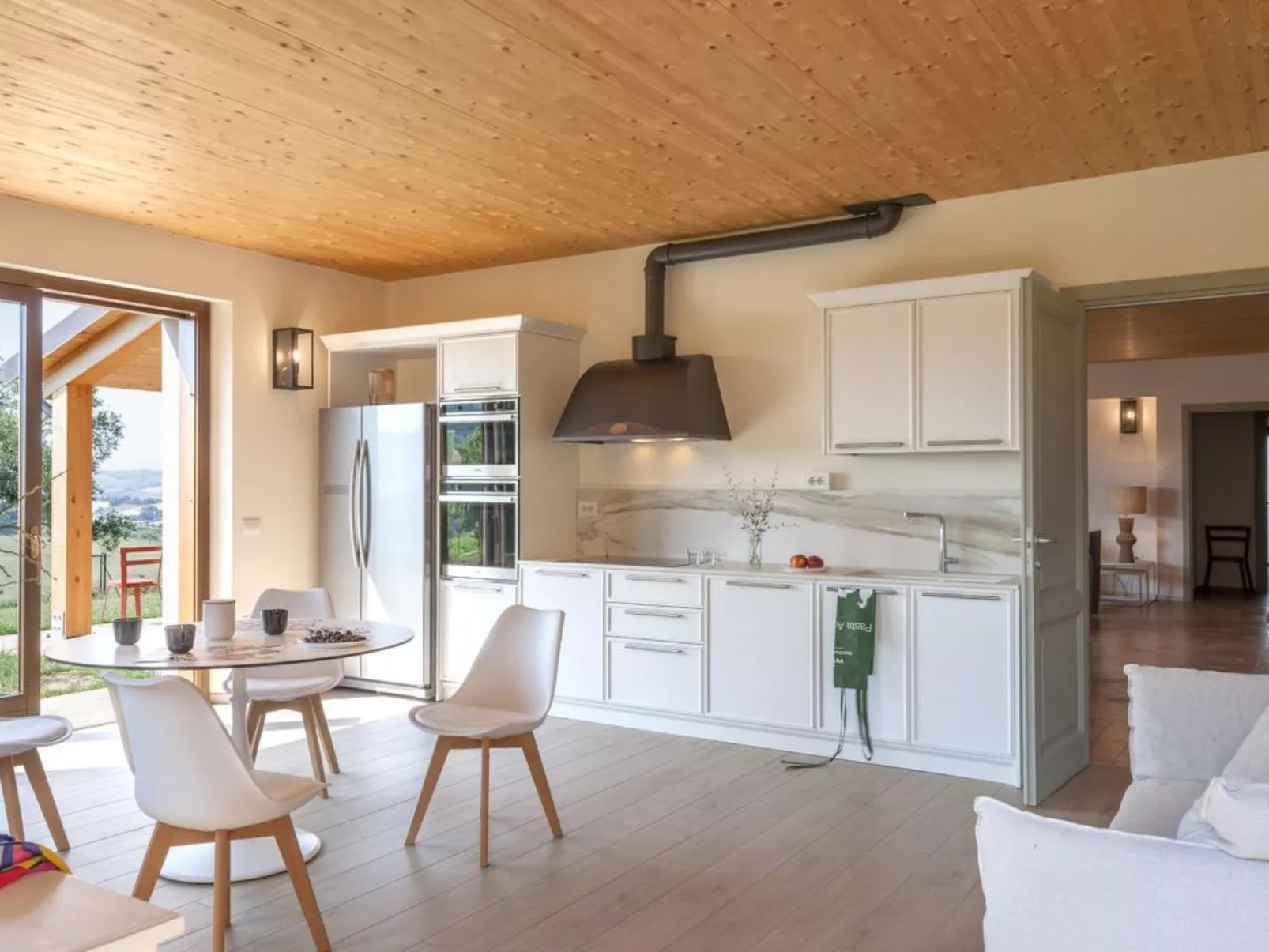 Villa i Gelsi Marche Urlaub, privater Pool-Inside