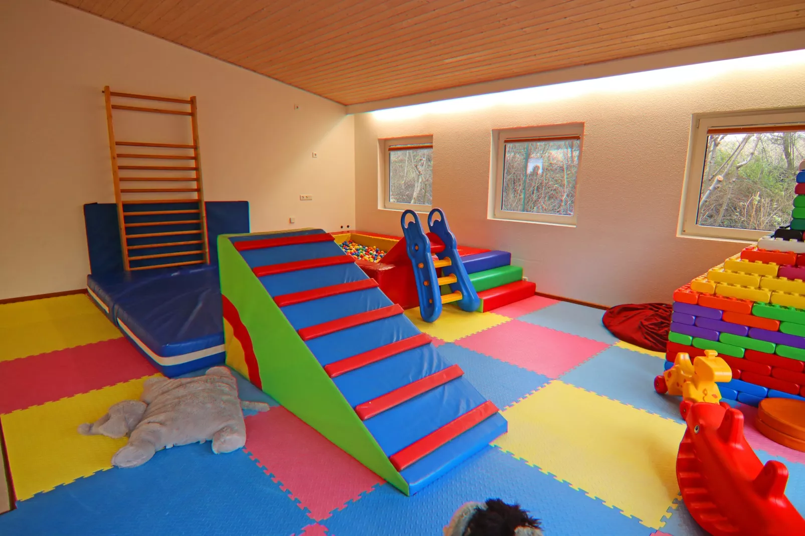 Sonnenblume 136 qm Haus Nr 22-Salle de loisirs