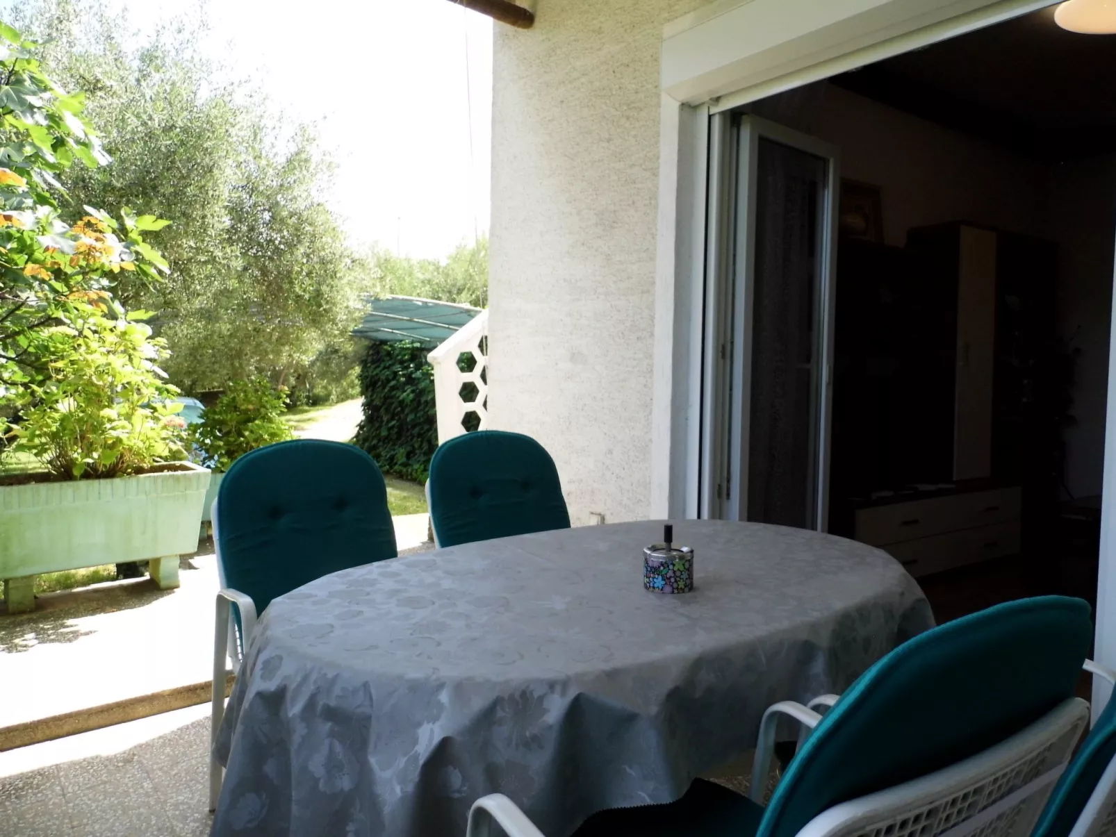 Schöne, gemütliche Ferienwohnung "Mira B" mit Garten-Draußen