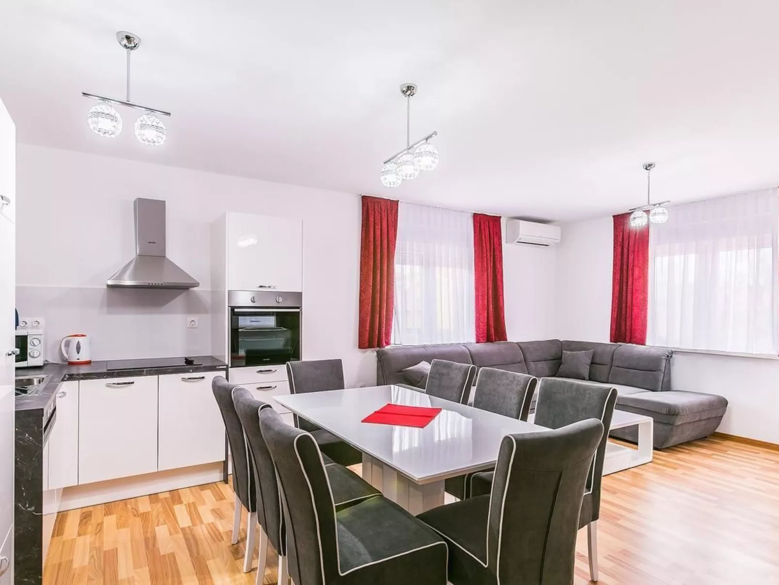 Für 7 Personen ca. 100 m&sup2; in Medulin, Istrien (Medulin und Umgebung)-Dedans