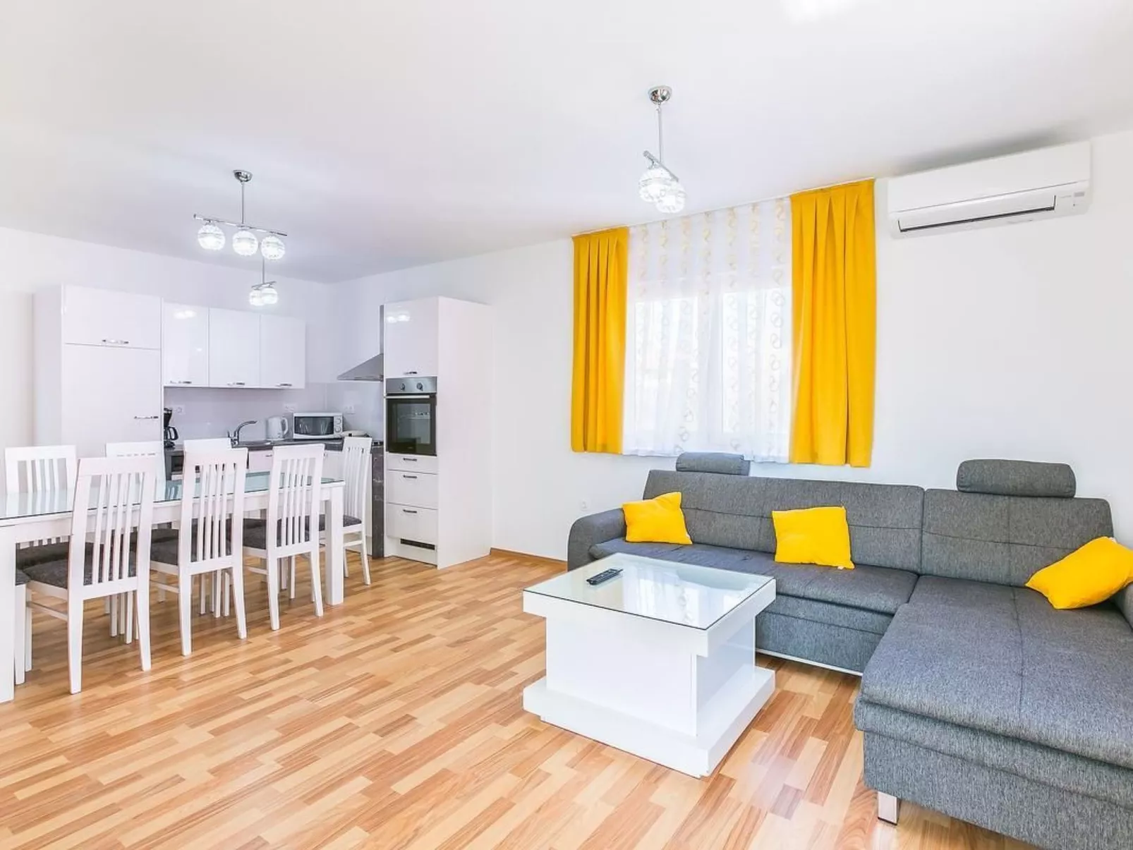 Für 7 Personen ca. 100 m&sup2; in Medulin, Istrien (Medulin und Umgebung)-Image-tags.info