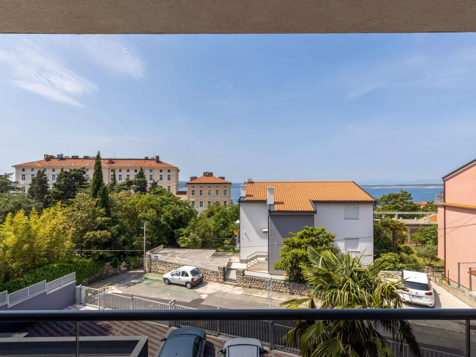 Modernes Apartment in Crikvenica mit Gemeinschaftspool - Draußen