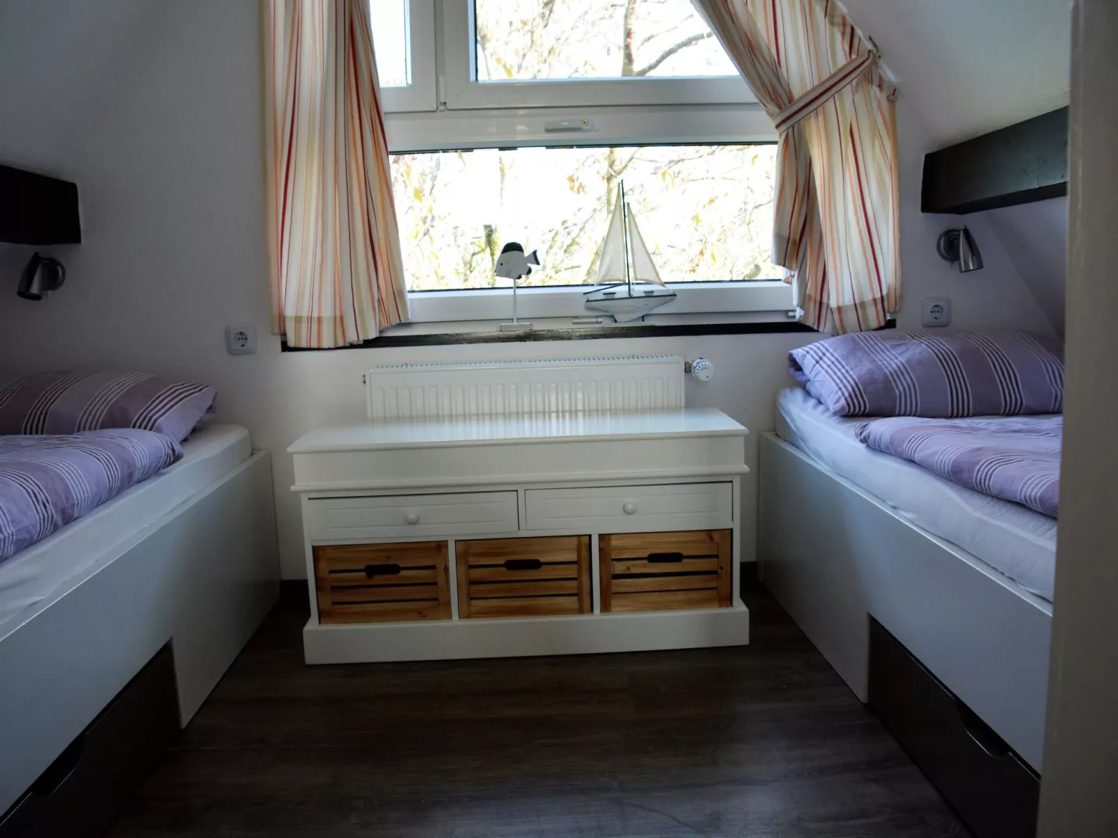 Nurdachhaus Klabautermann mit Terrasse und Garten-Dedans