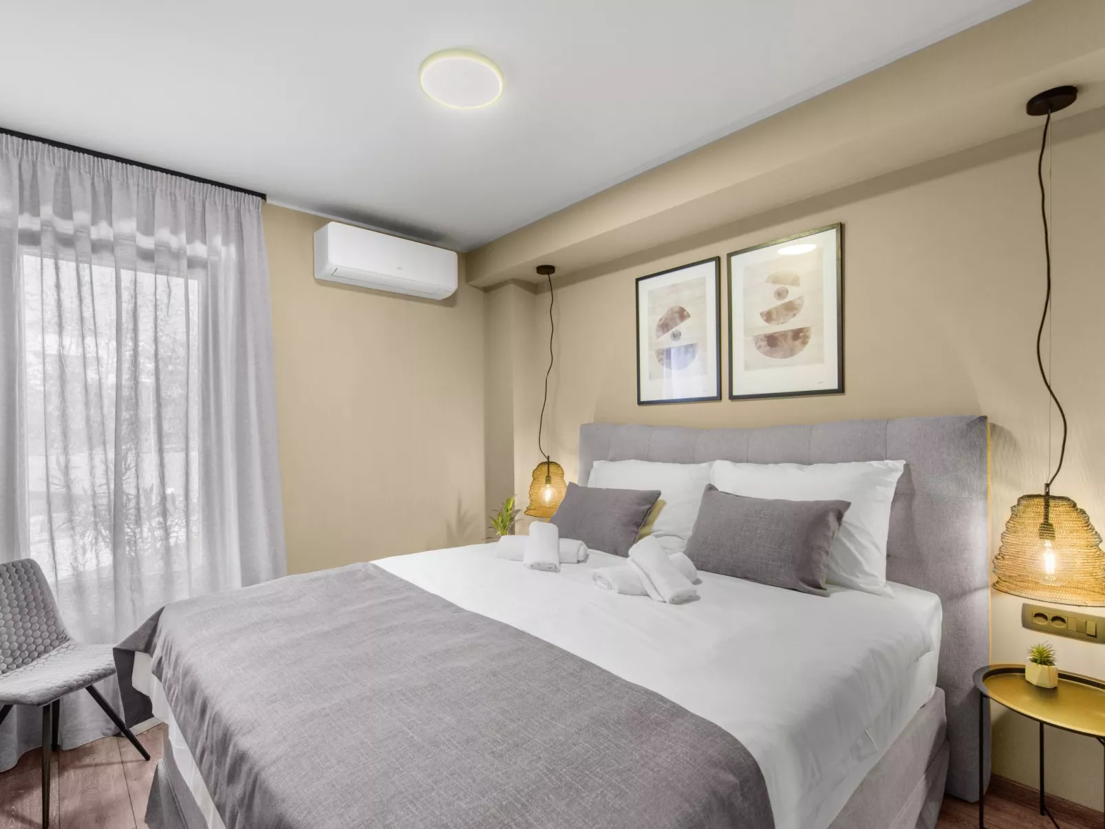 Mit eigenem Garten und Terrasse-Inside