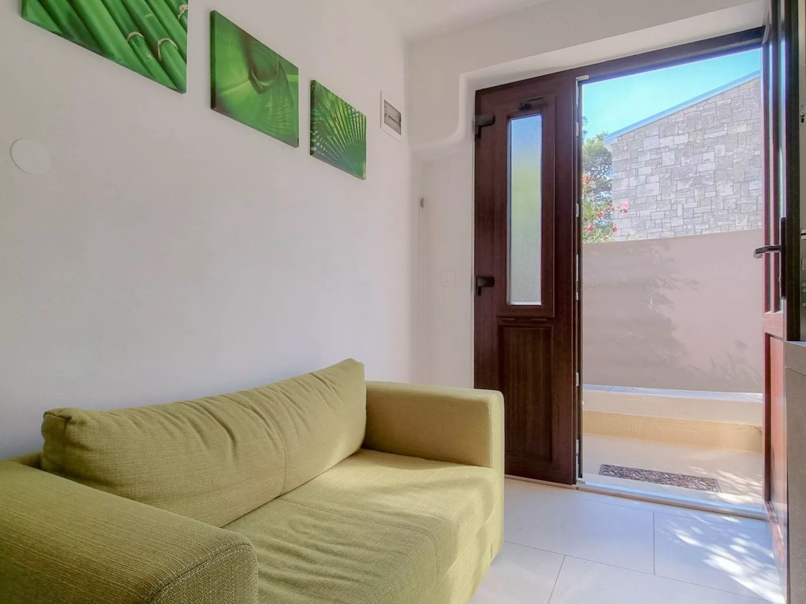 Für 2 Personen ca. 25 m&sup2; in Novigrad, Adriaküste Kroatien (Westküste von I - Dedans