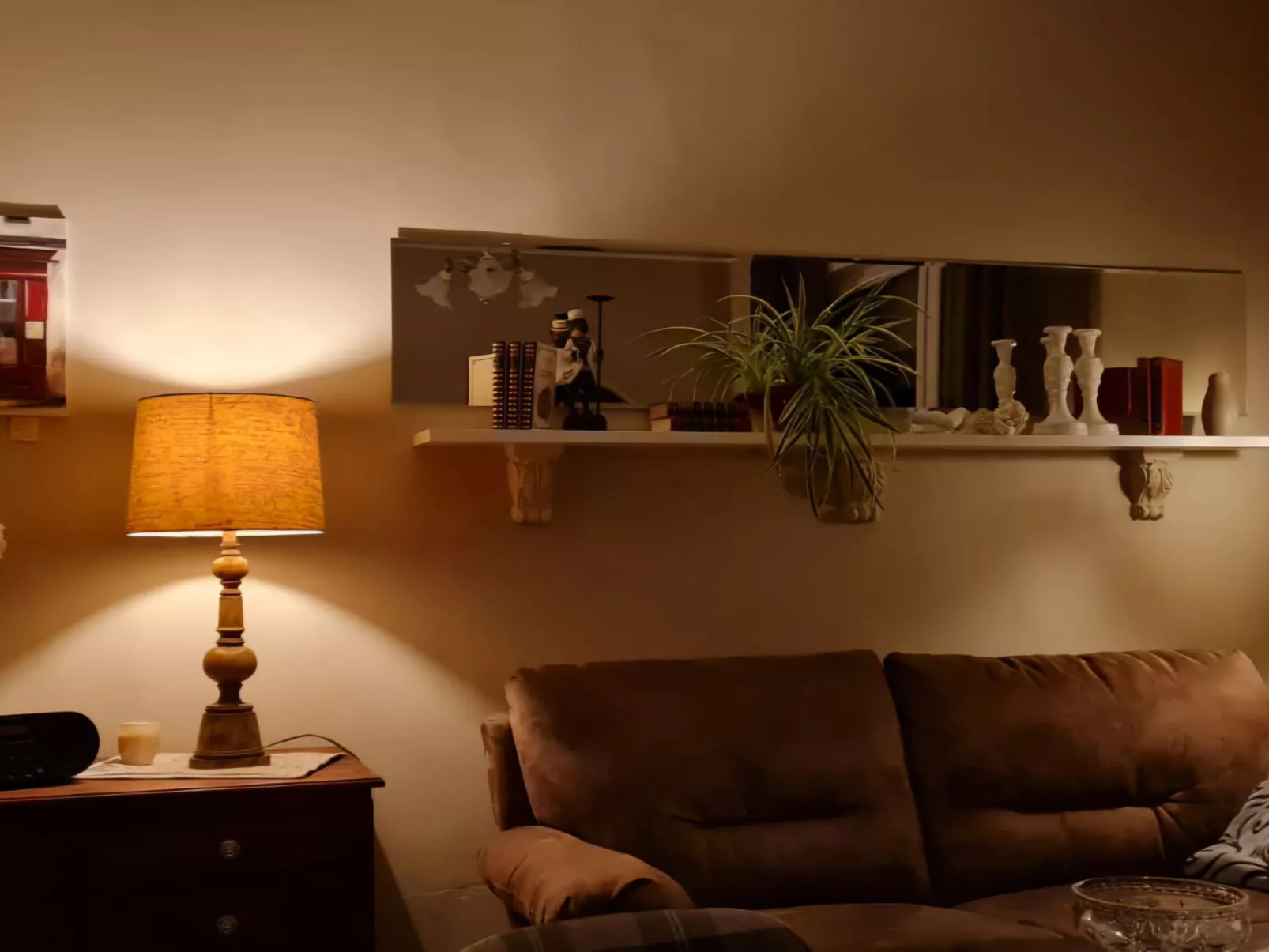 Mit Garten, Grill und Terrasse-Drinnen