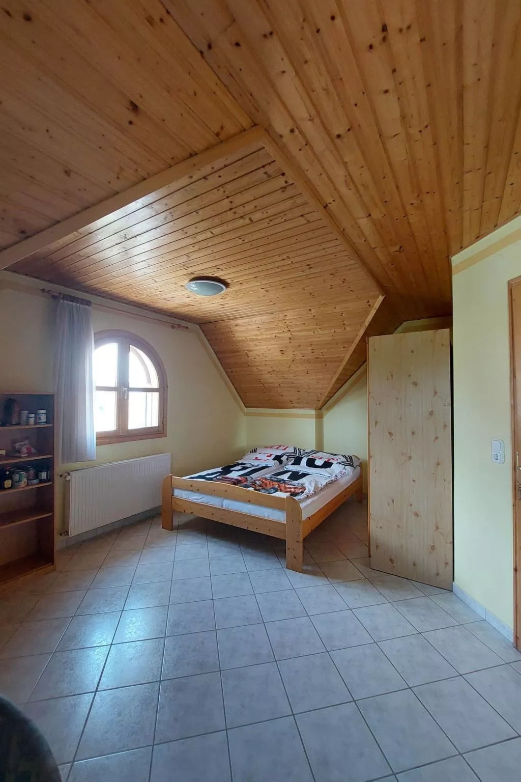 Schöne Ferienwohnung in ruhiger Lage-Dedans