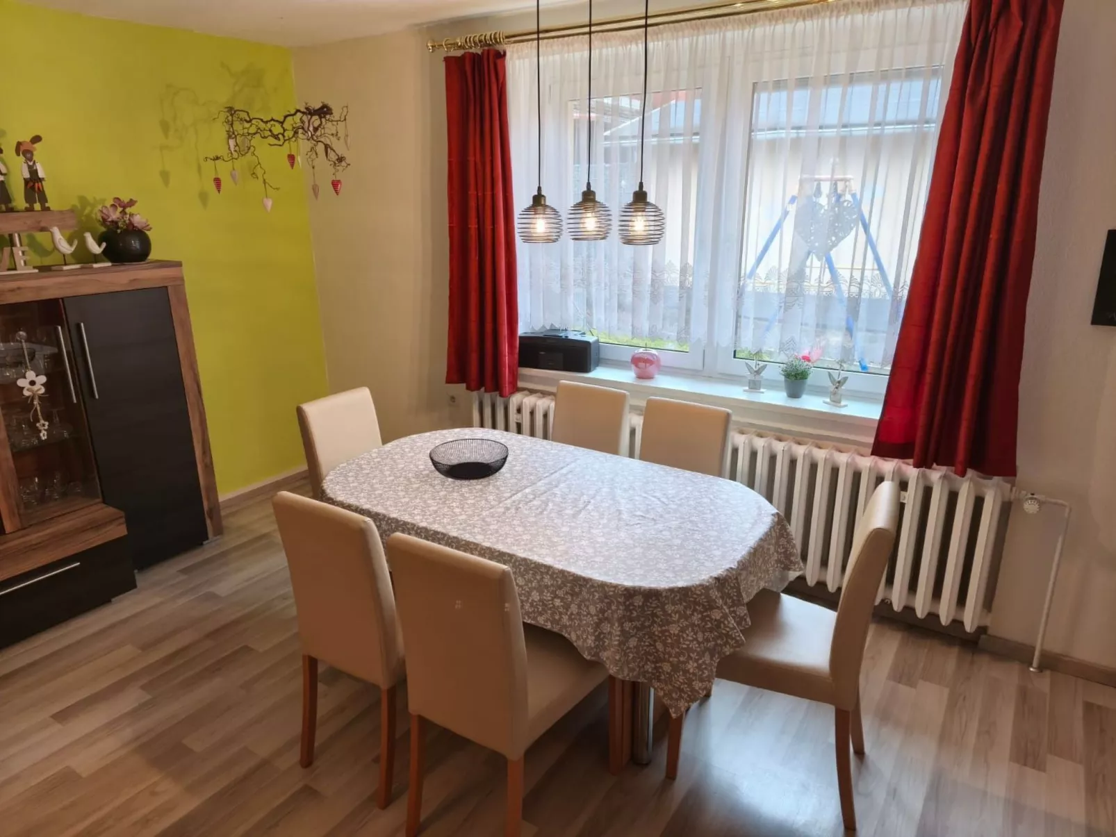 In Breitenstein mit Grill und Garten-Drinnen