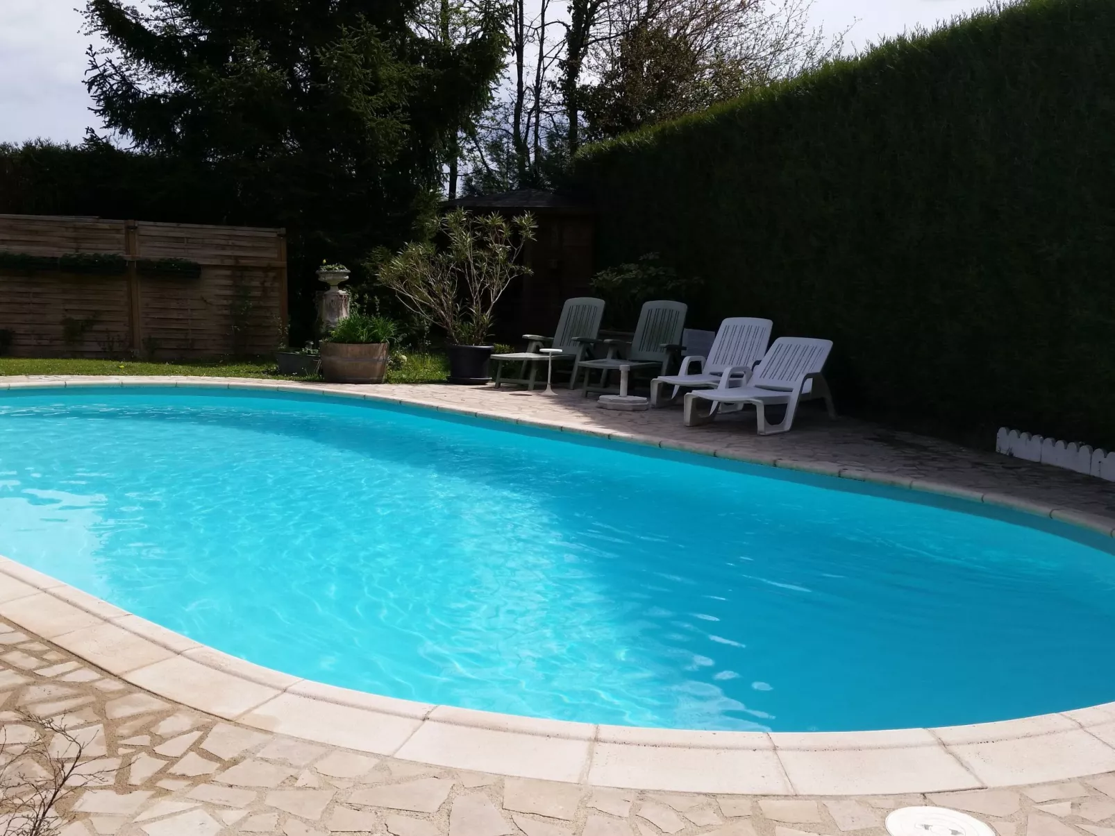 Mit Garten, Grill und Terrasse