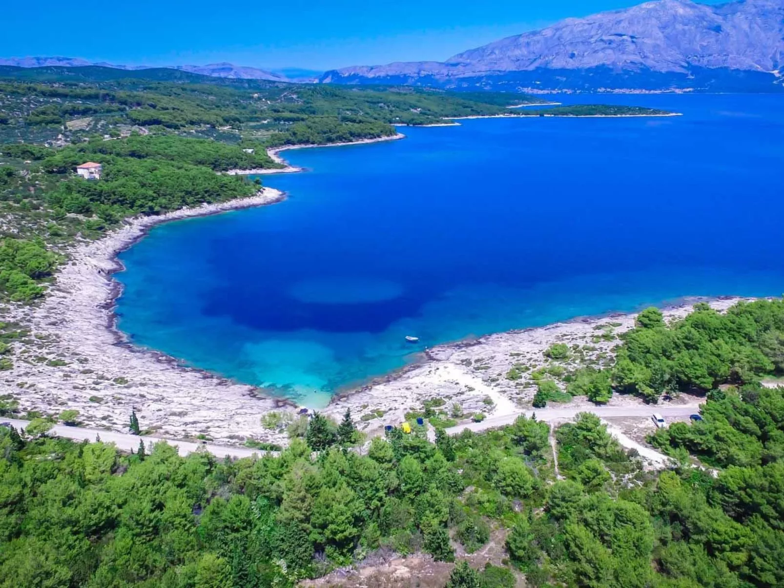Schönes Ferienhaus mit privatem Pool-Outside