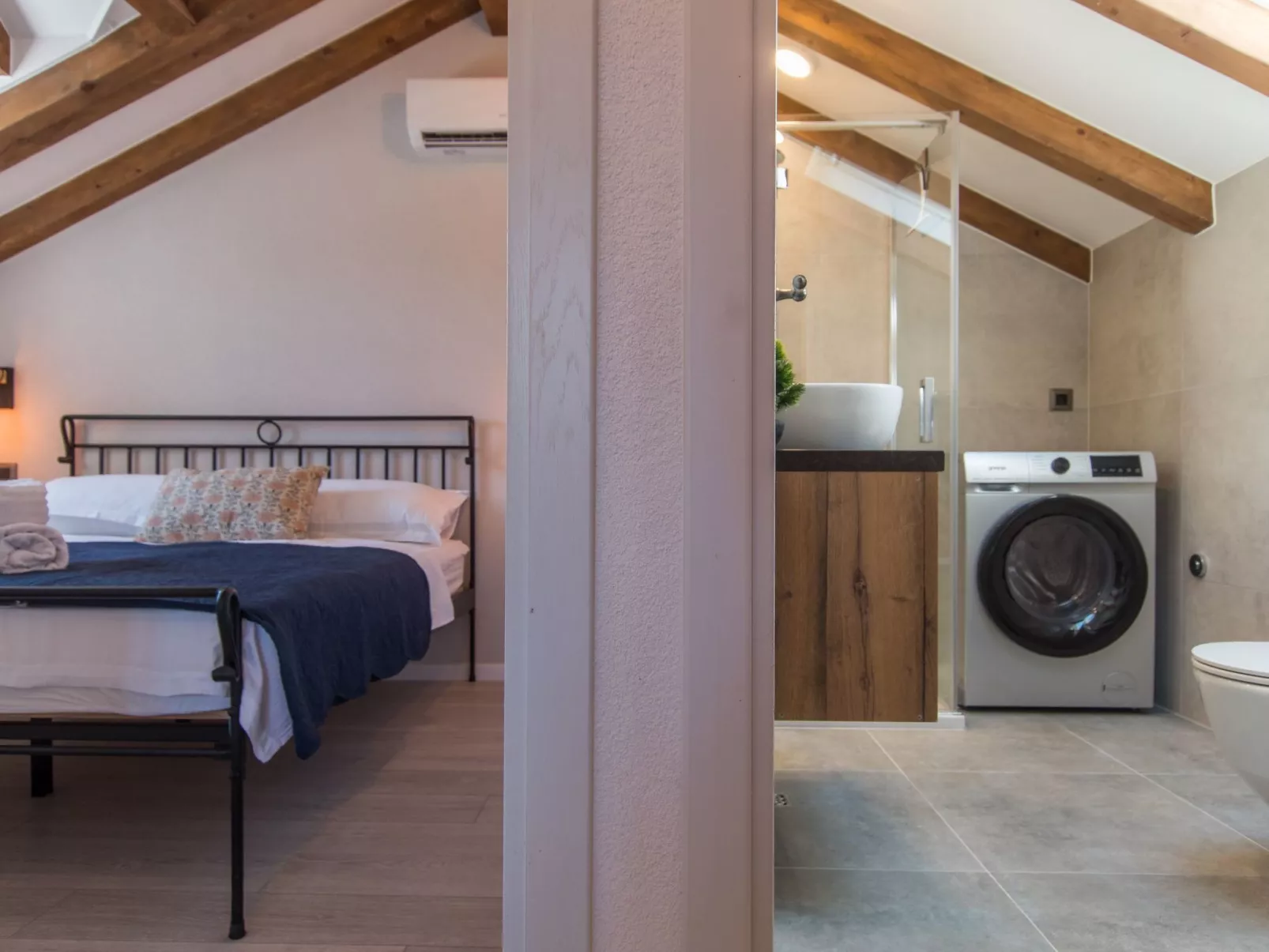 Villa Le Adria - Privater HotTub- Kostenloses Parken am Strand-Inside