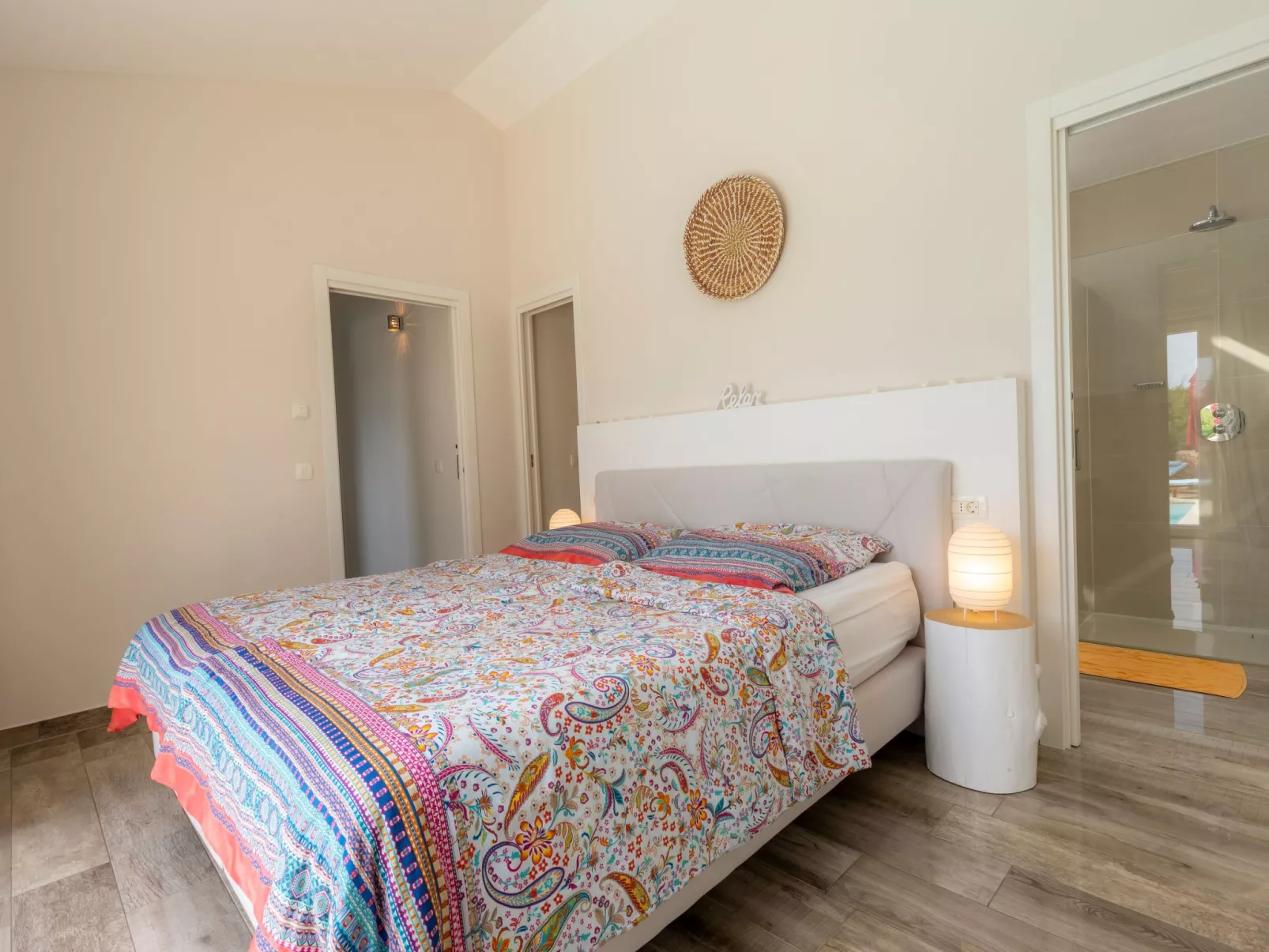 Detailgestaltete Villa mit Pool, Sauna und Hot Tub