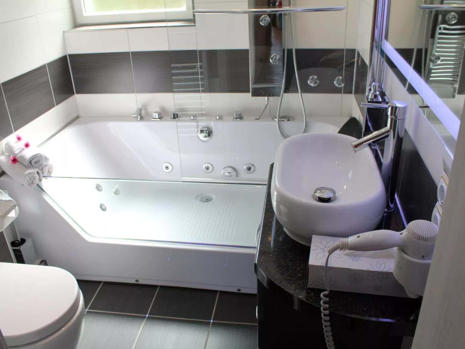 Appartement in Schalkenmehren mit Schönem Balkon-Image-tags.info