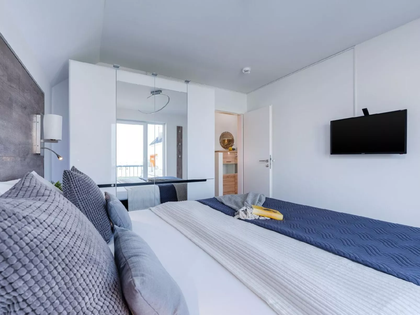 Fewo Kapitän James Cook, E-Ladesäule, Wasserbett-Drinnen